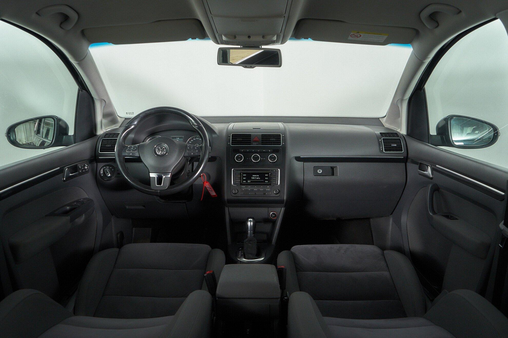 Volkswagen Touran 2012, черный