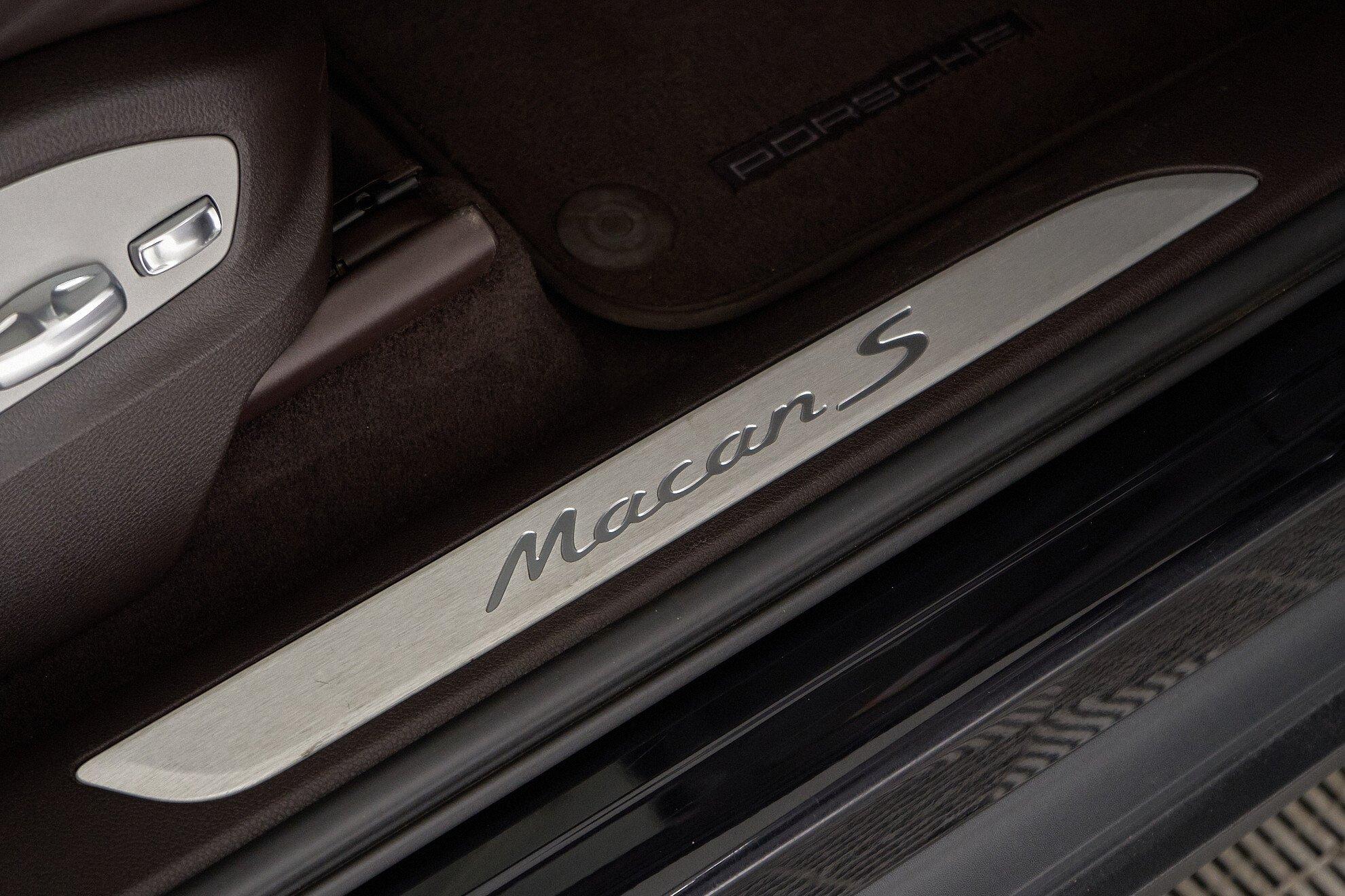 Porsche Macan 2014, черный