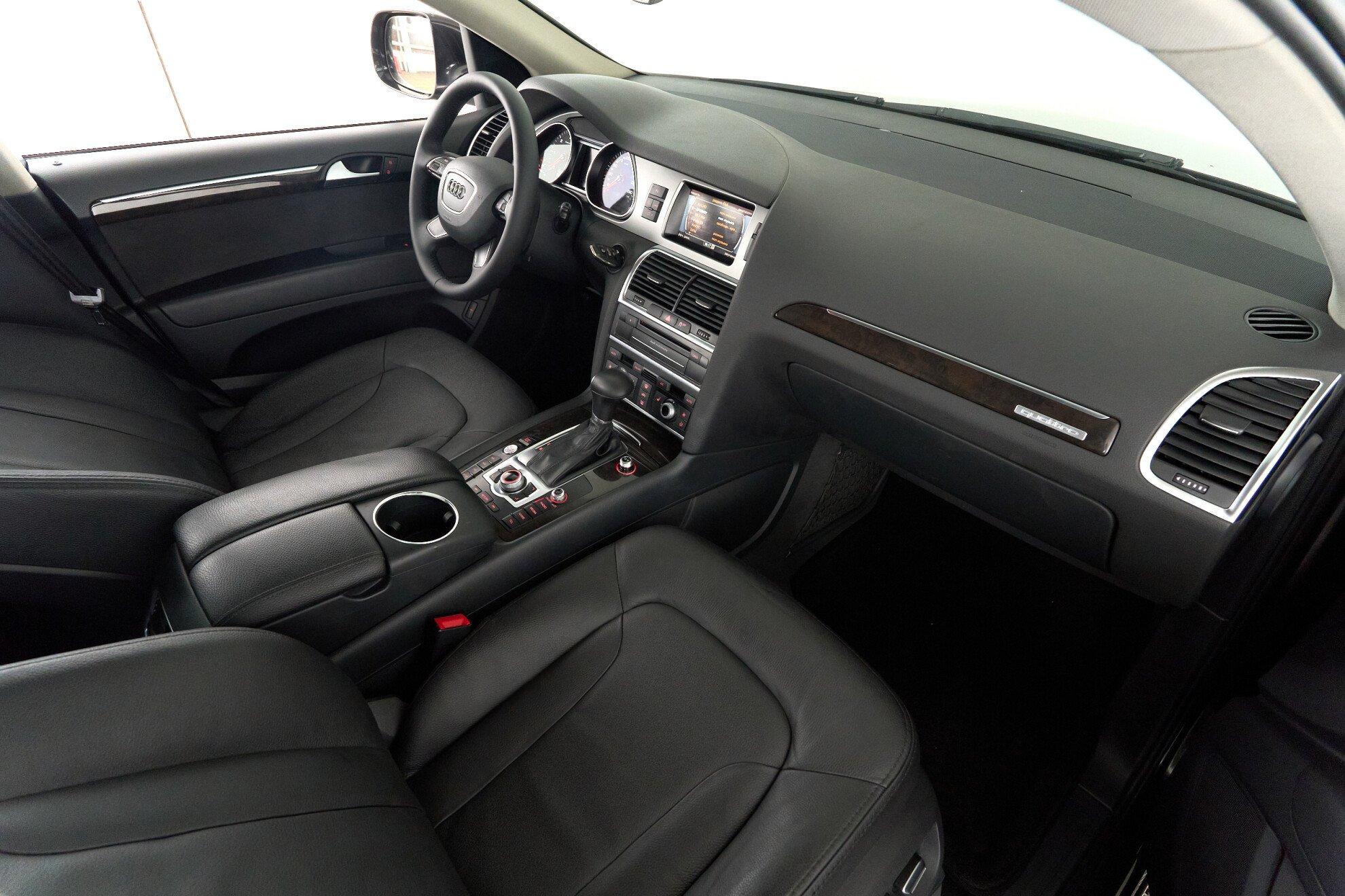 Audi Q7 2014, черный
