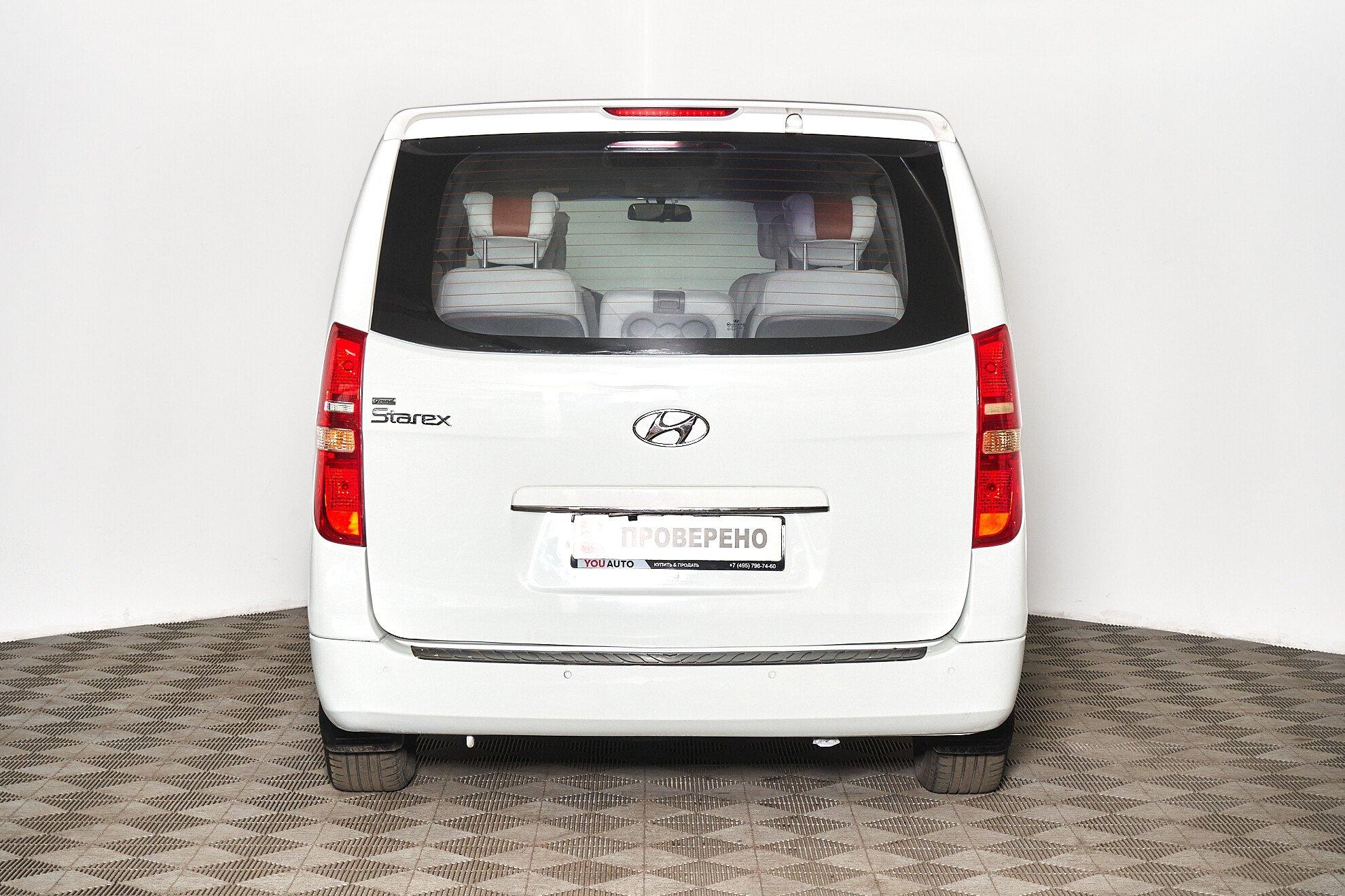 Hyundai Grand Starex 2010, белый