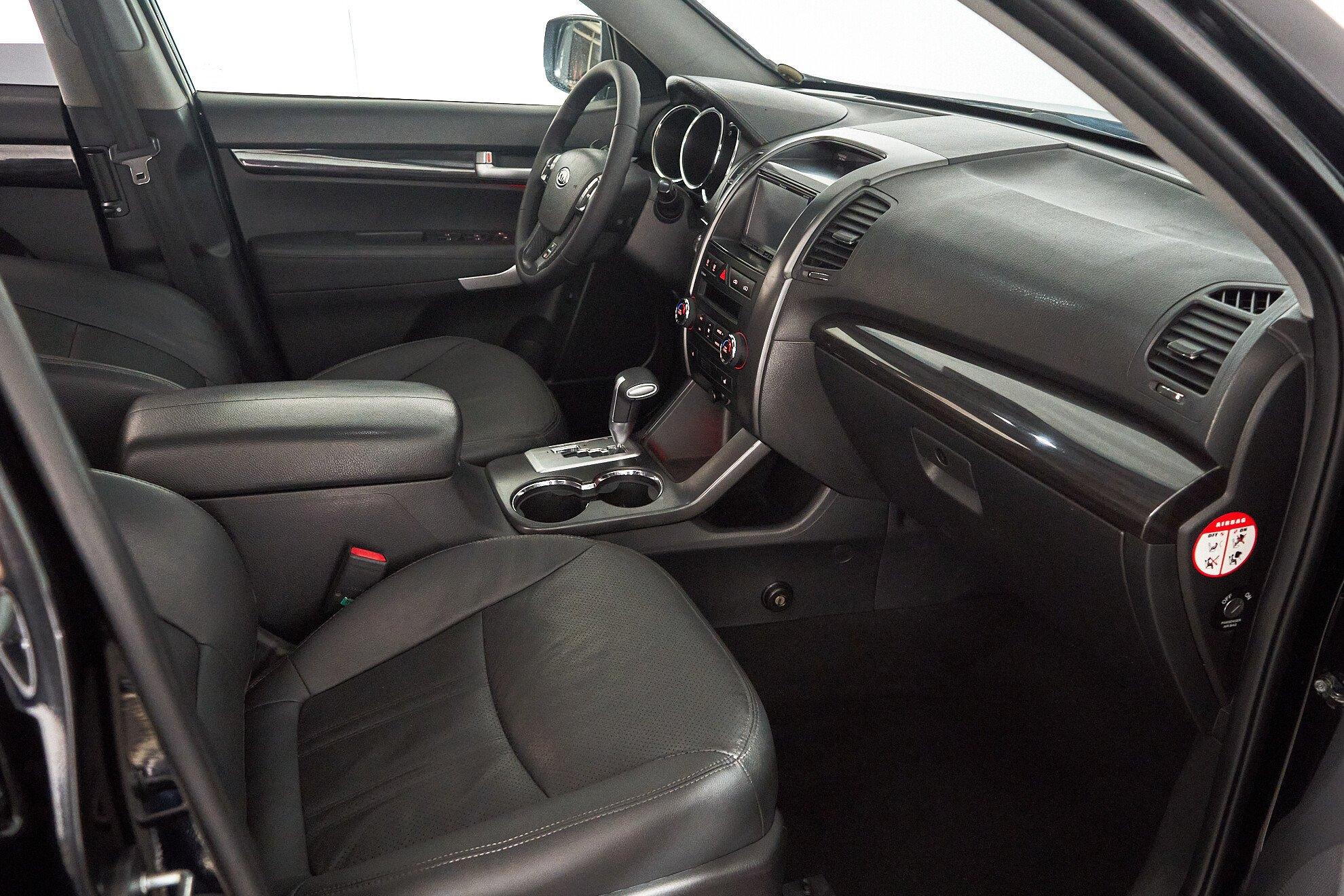 Kia Sorento 2012, черный