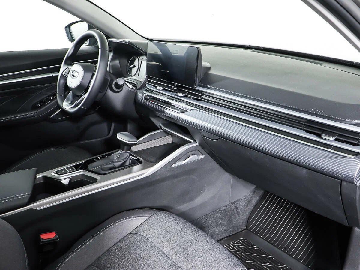 Geely Emgrand 2023, серый
