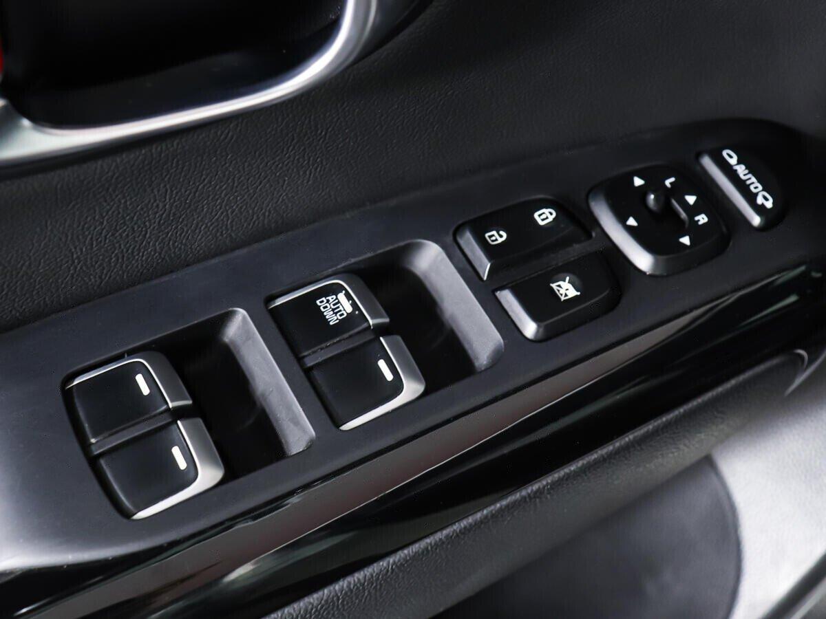 Kia Soul 2019, белый