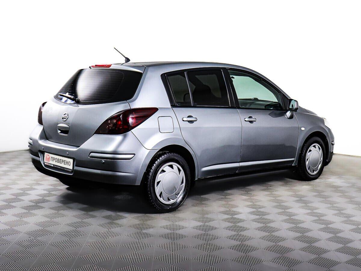 Nissan Tiida 2012, серый