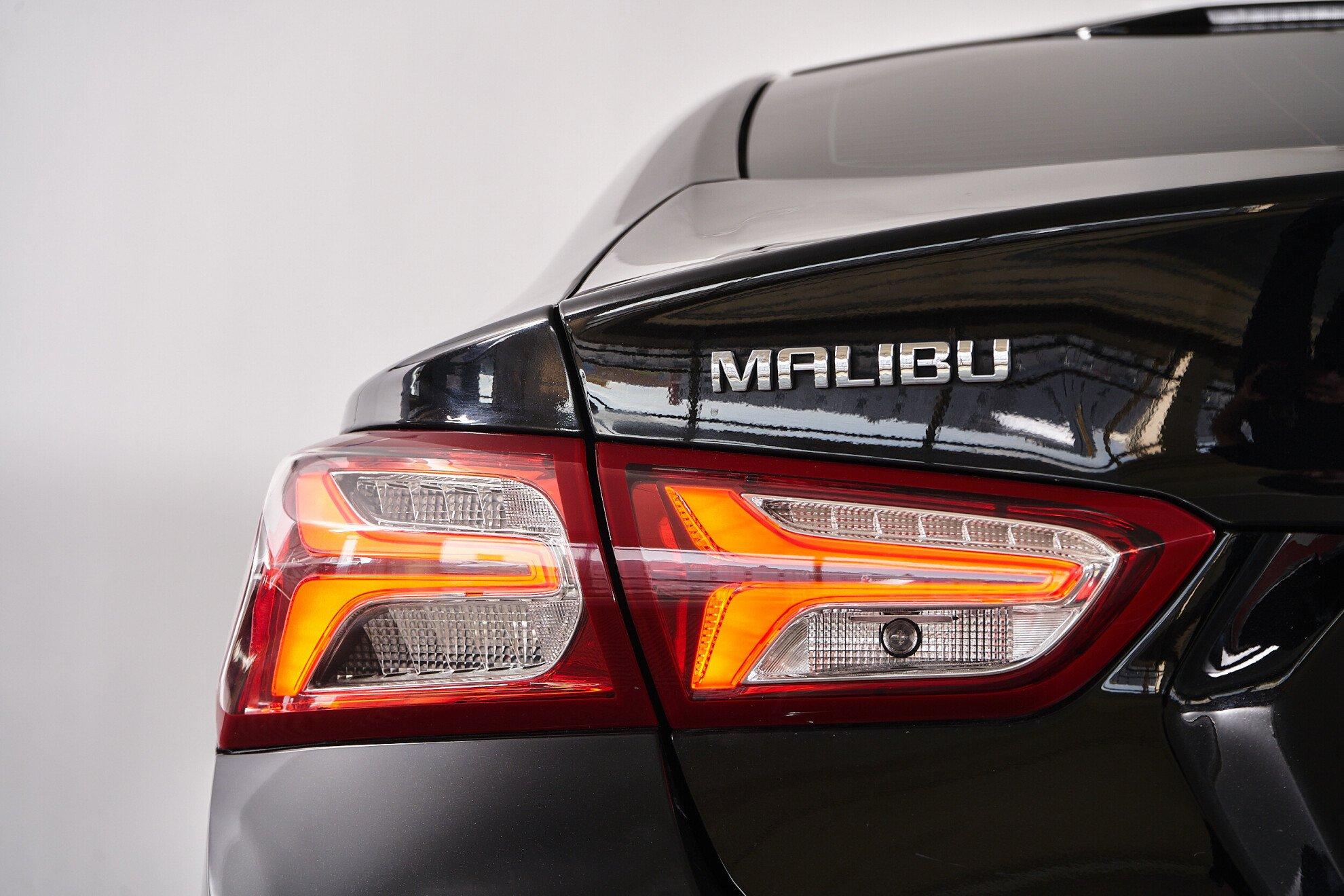 Chevrolet Malibu 2020, черный