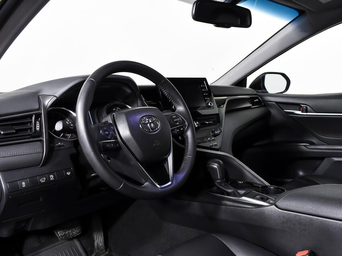 Toyota Camry 2021, синий