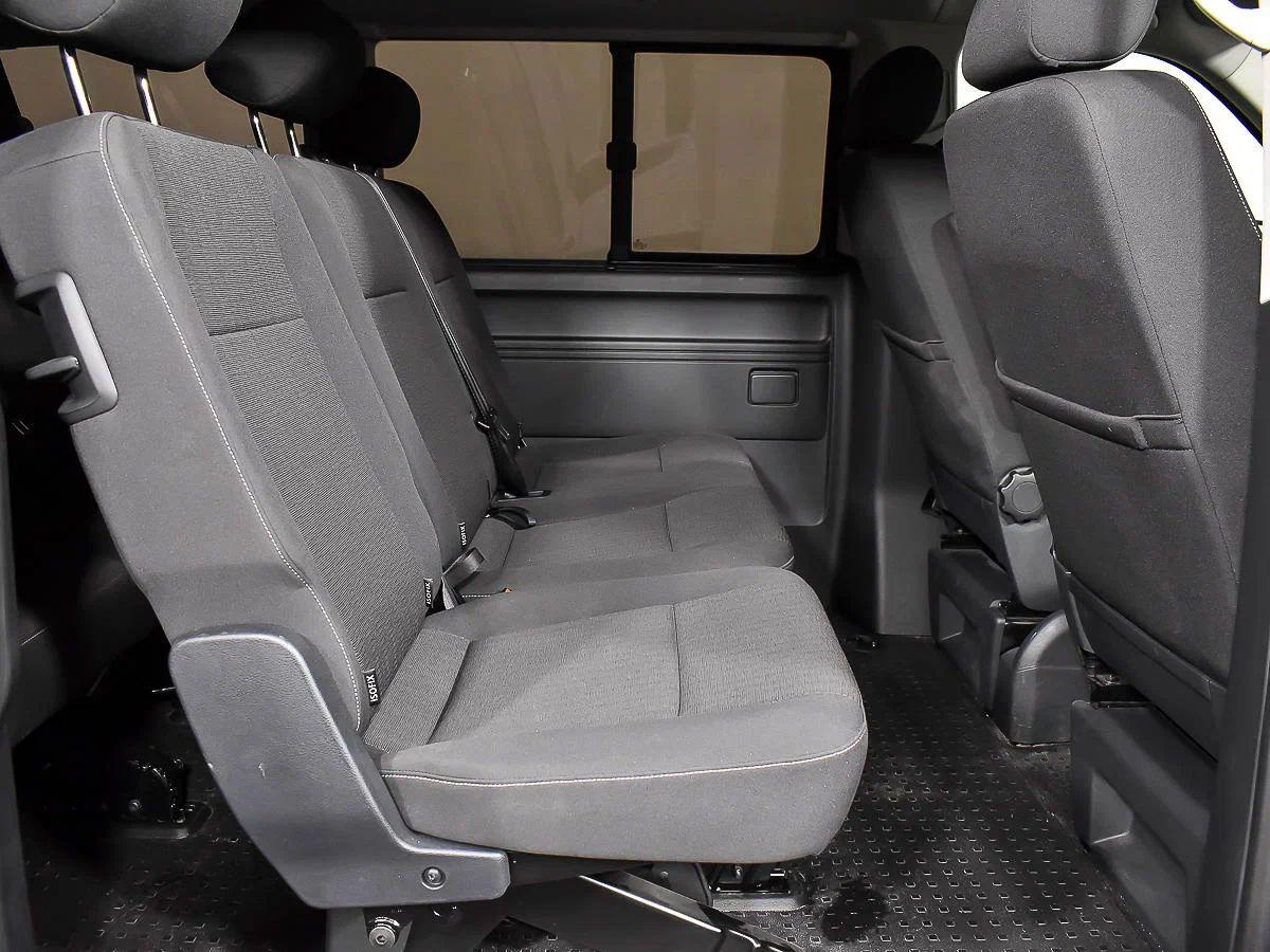 Volkswagen Caravelle 2016, черный