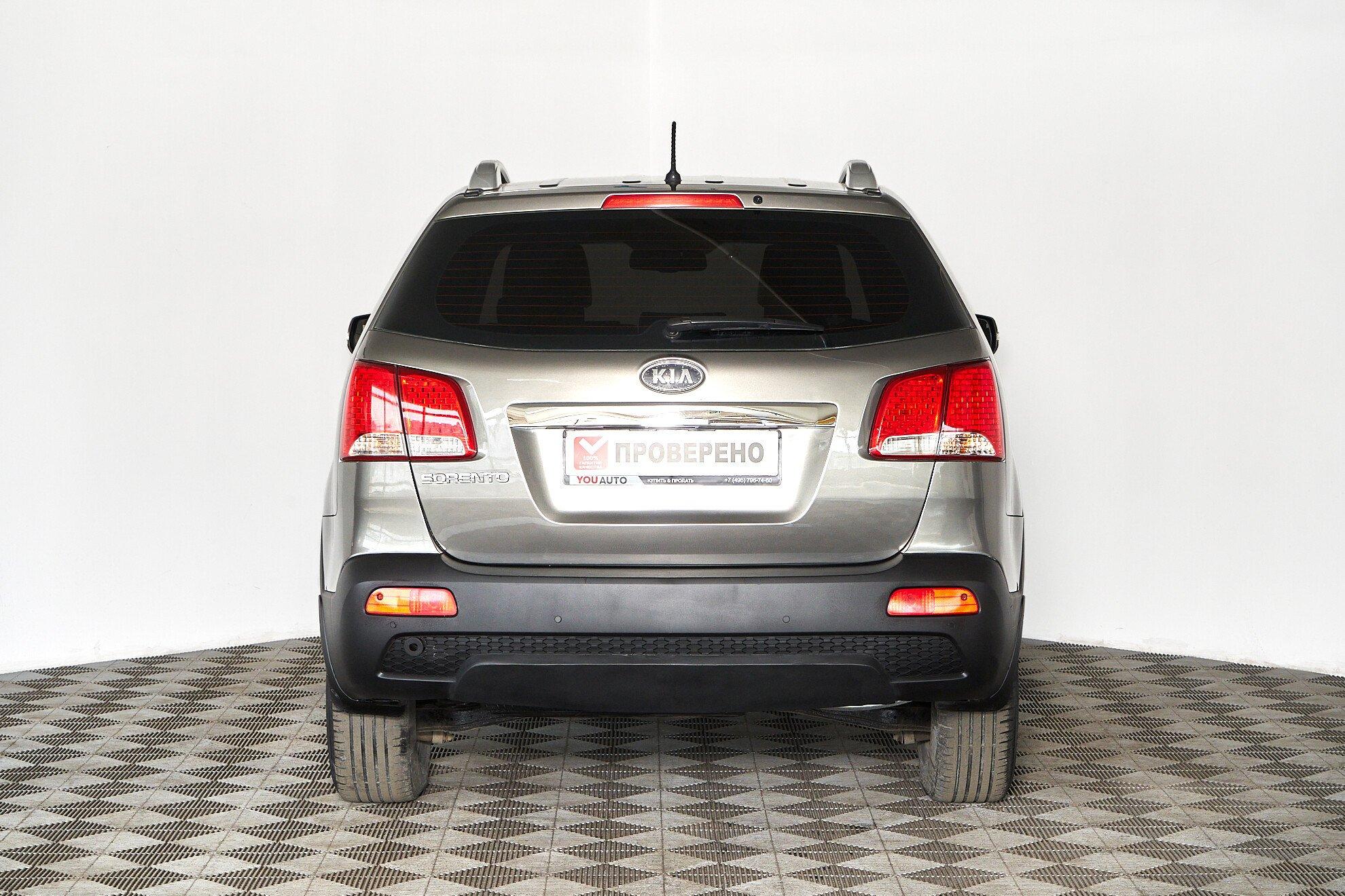 Kia Sorento 2011, серый