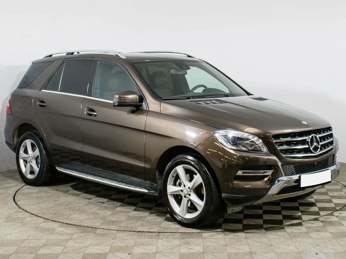 Mercedes-Benz M-Класс 2013, коричневый