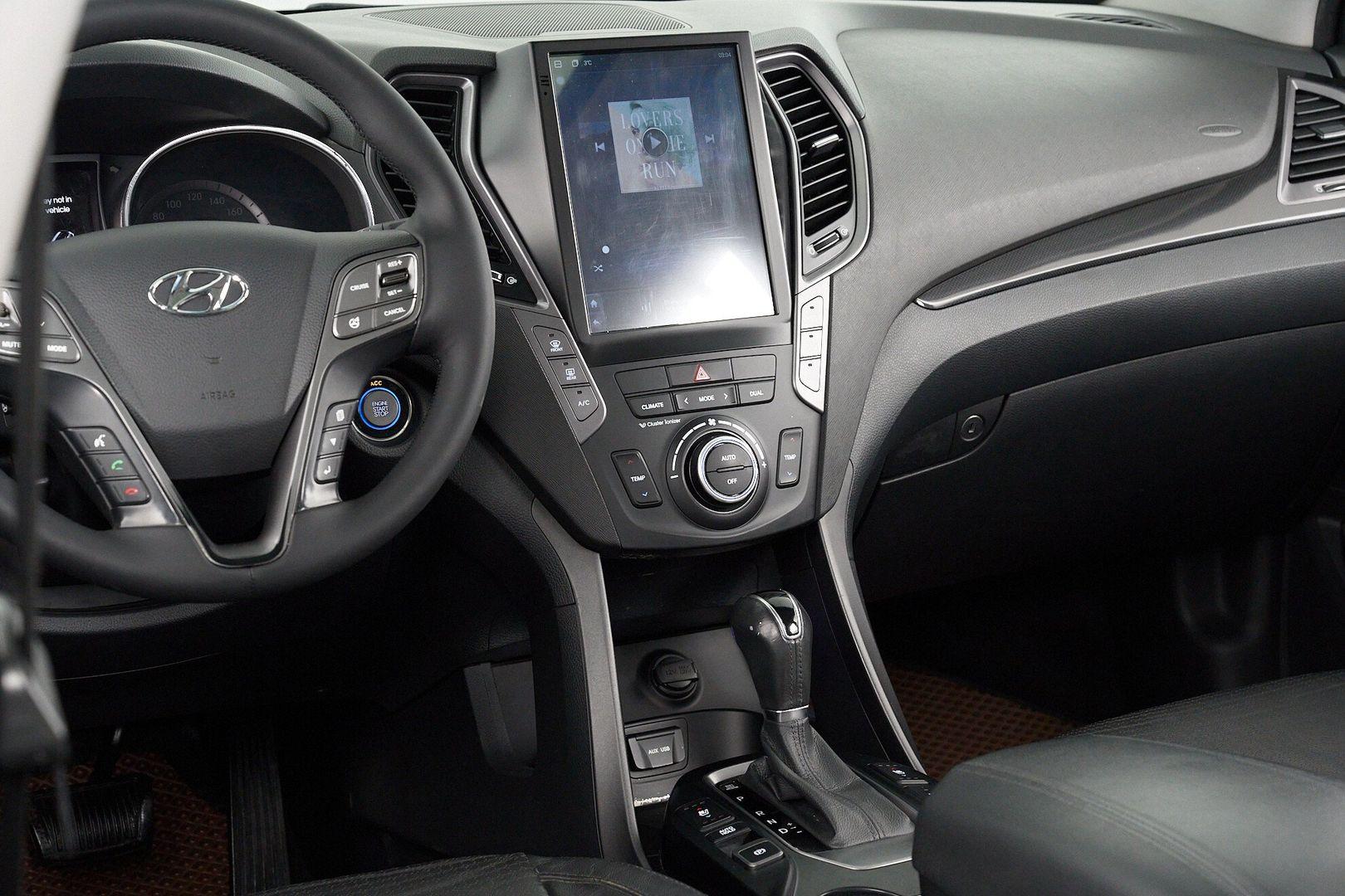 Hyundai Santa Fe 2014, черный