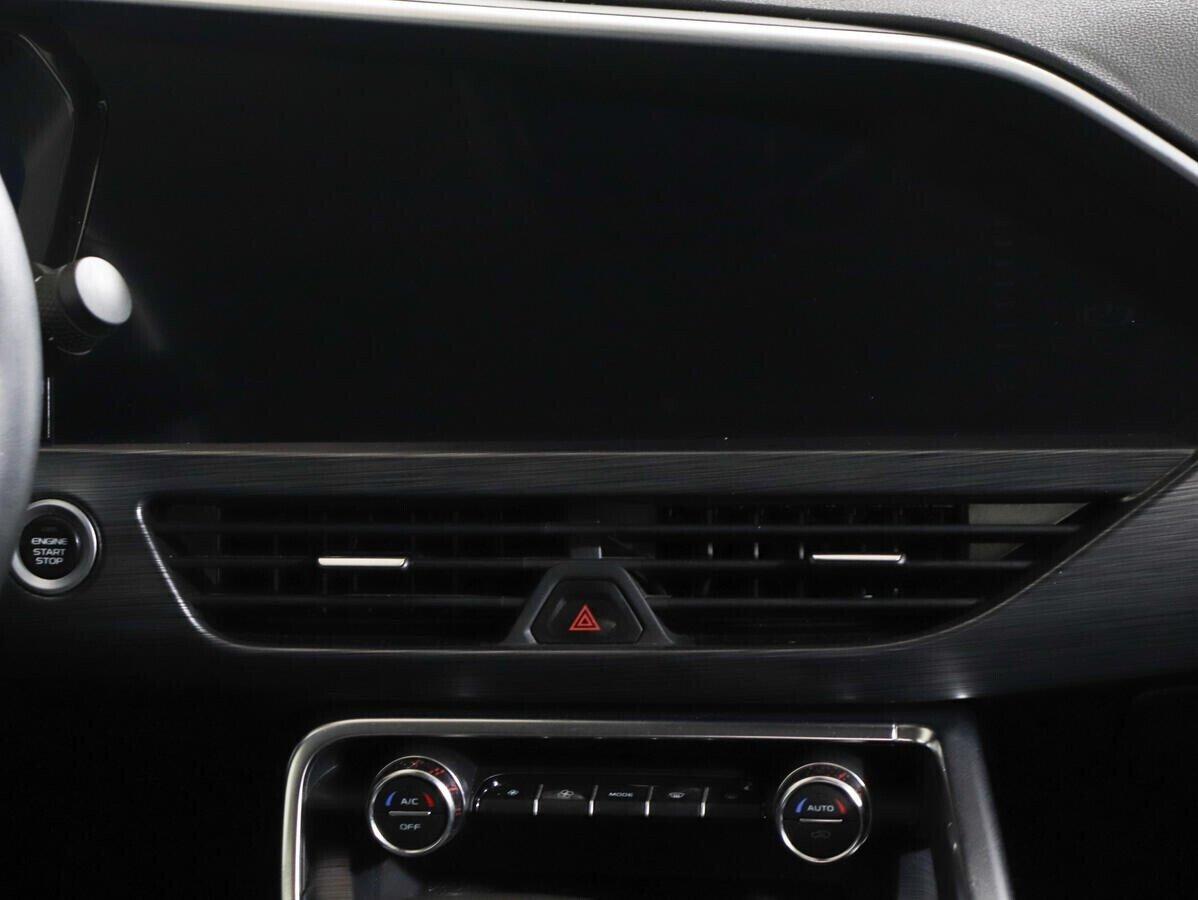 Geely Tugella 2020, красный
