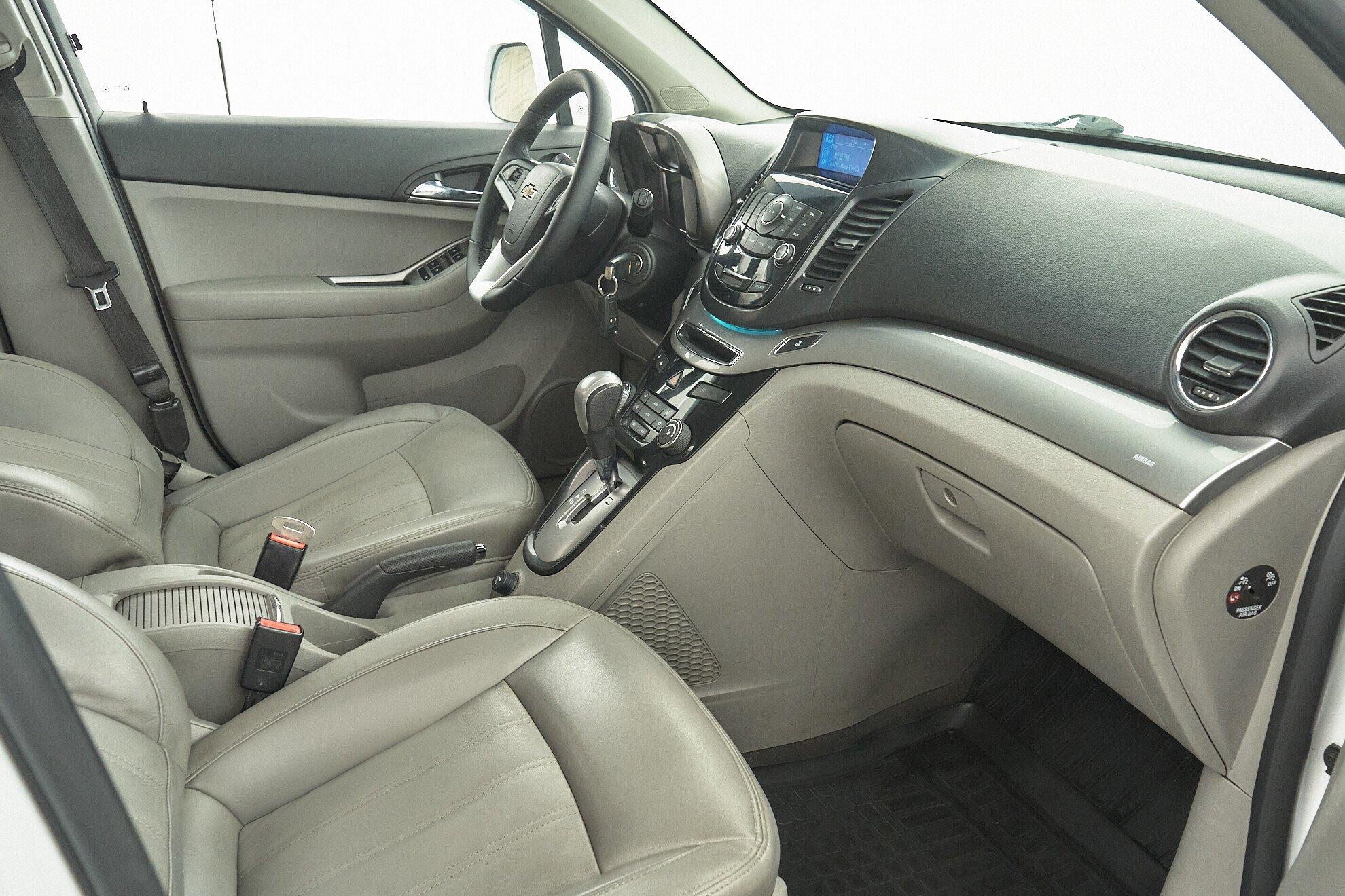 Chevrolet Orlando 2014, белый