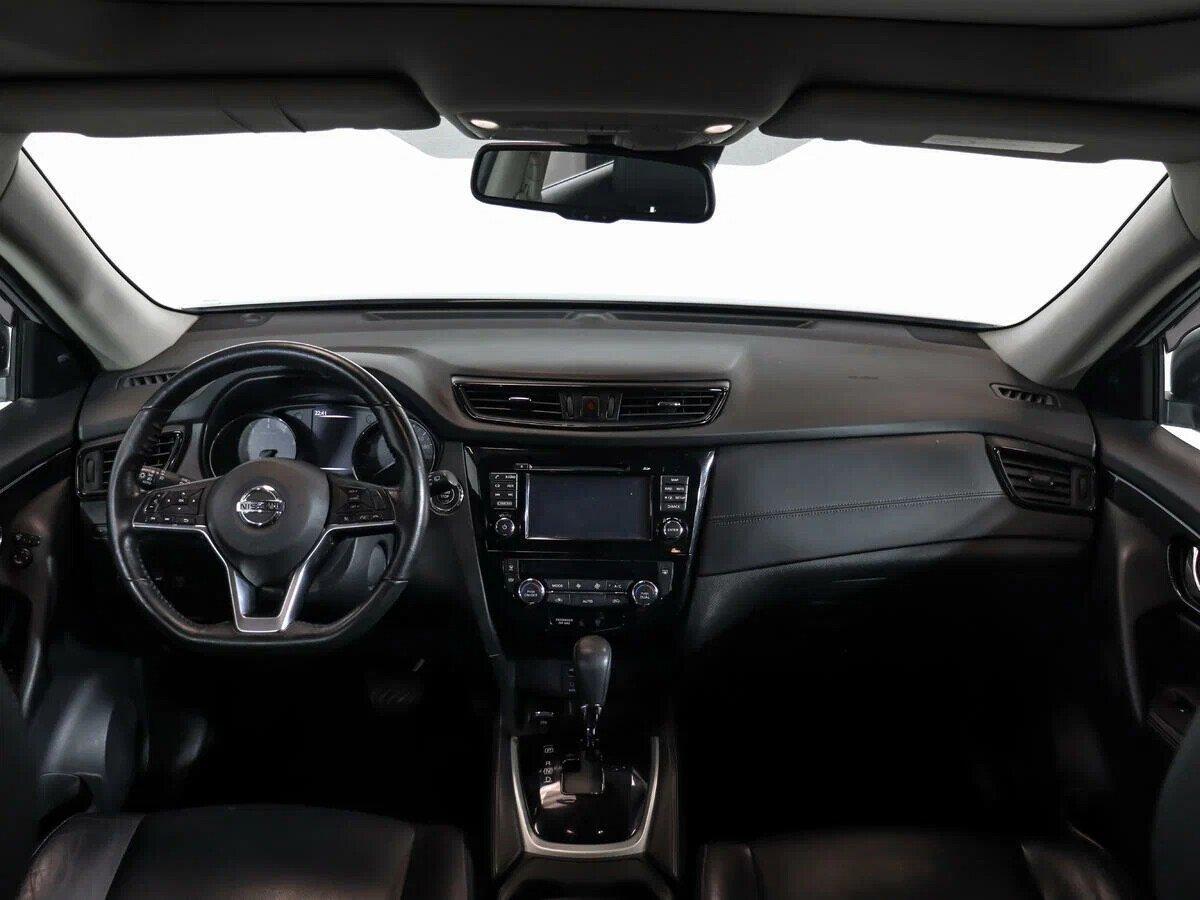 Nissan X-Trail 2021, серебряный