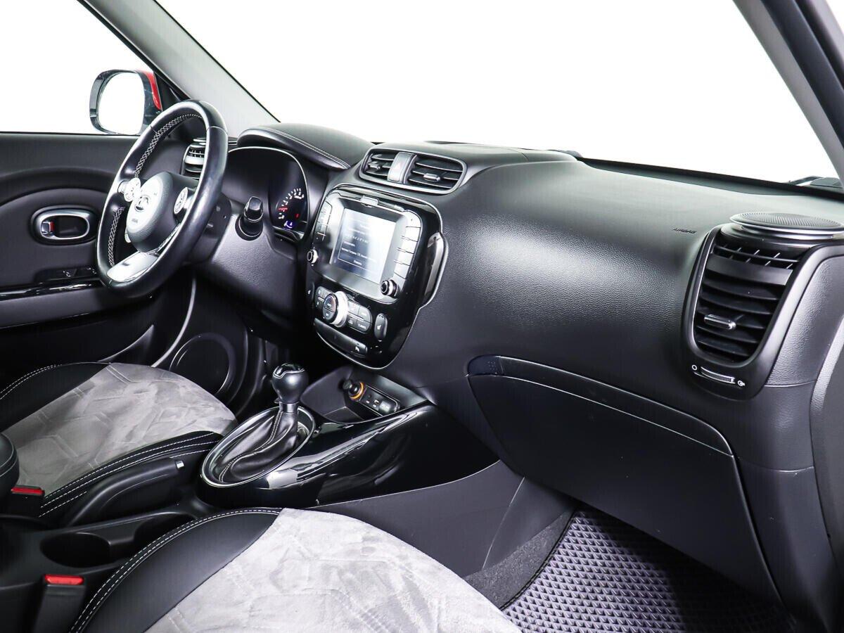 Kia Soul 2019, белый