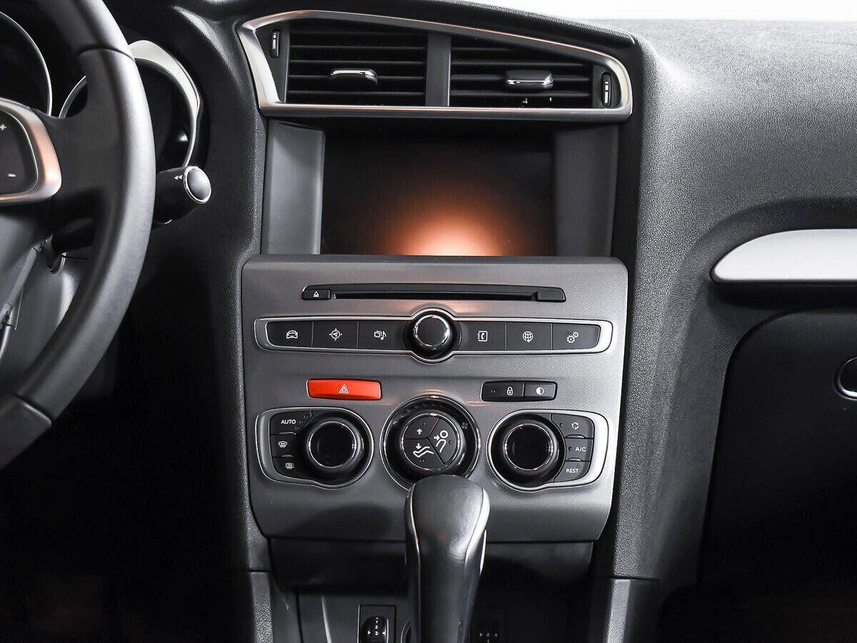 Citroen C4 2019, белый