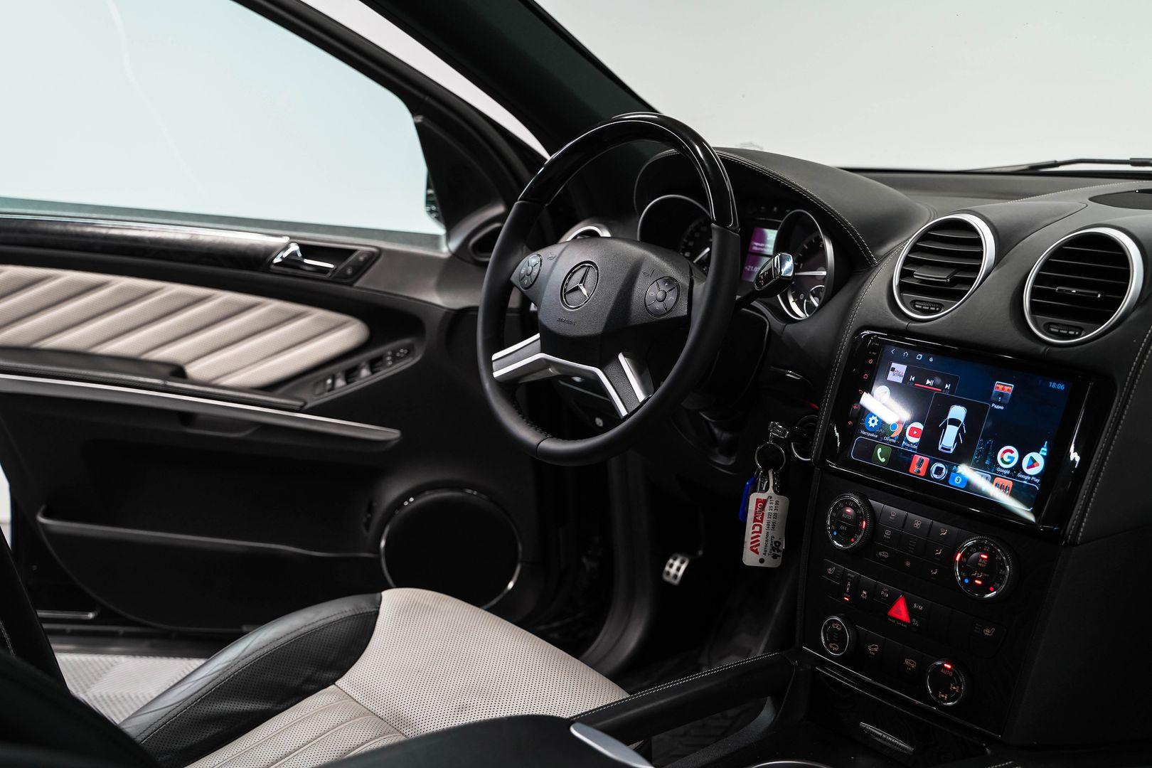 Mercedes-Benz GL-Класс 2012, черный