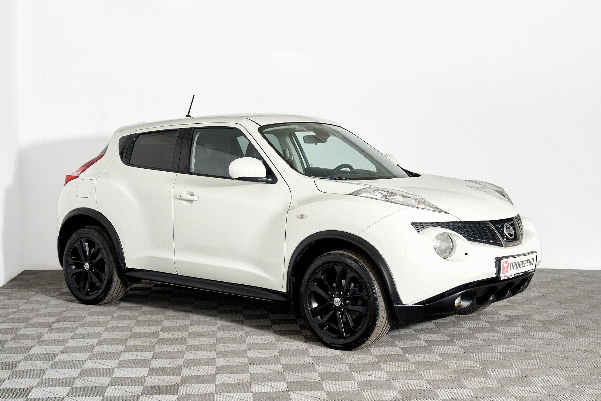 Nissan Juke 2012, белый