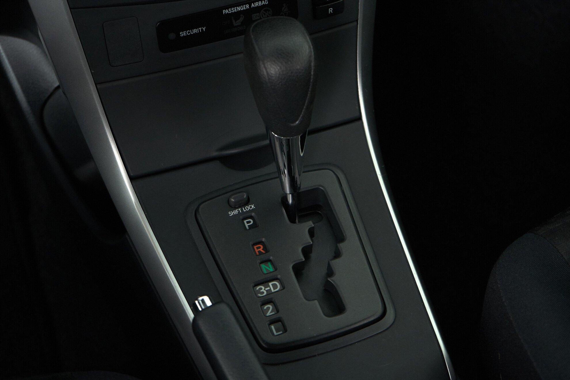 Toyota Corolla 2012, черный