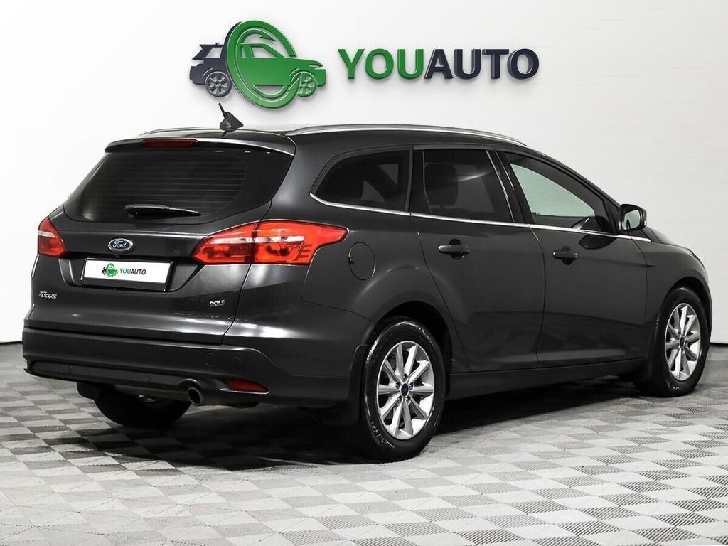 Ford Focus 2018, серый