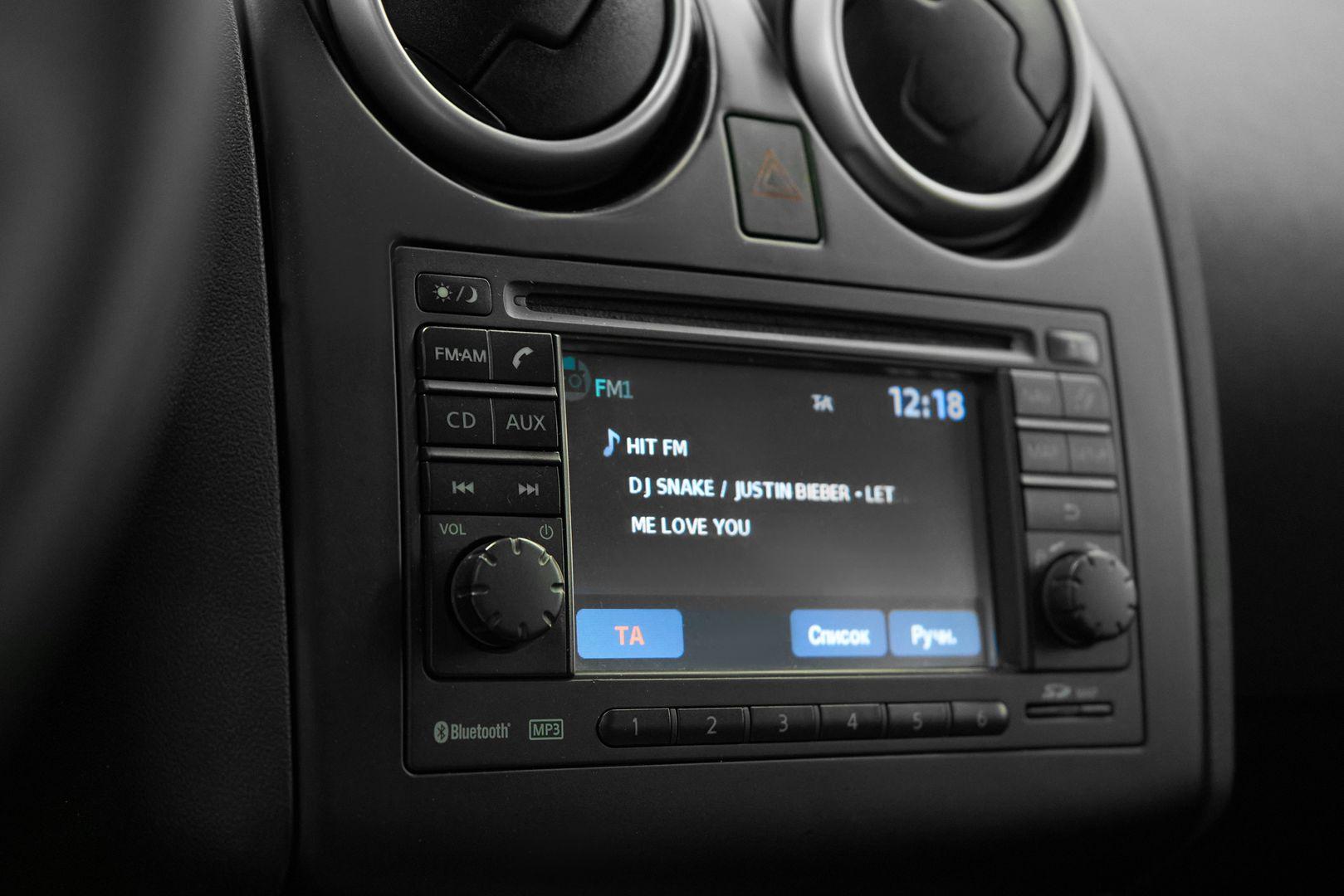 Nissan Qashqai 2011, фиолетовый