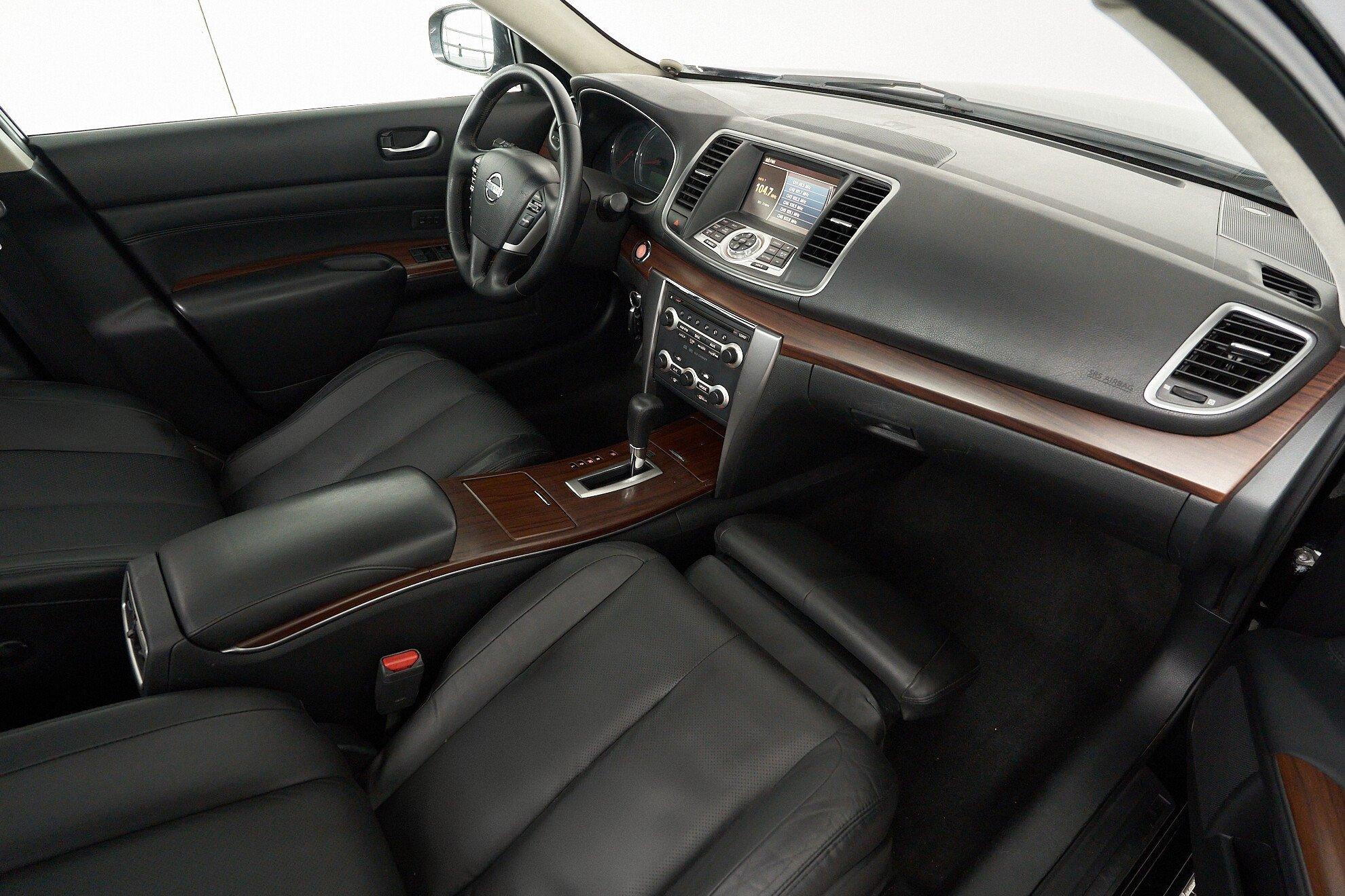 Nissan Teana 2010, черный