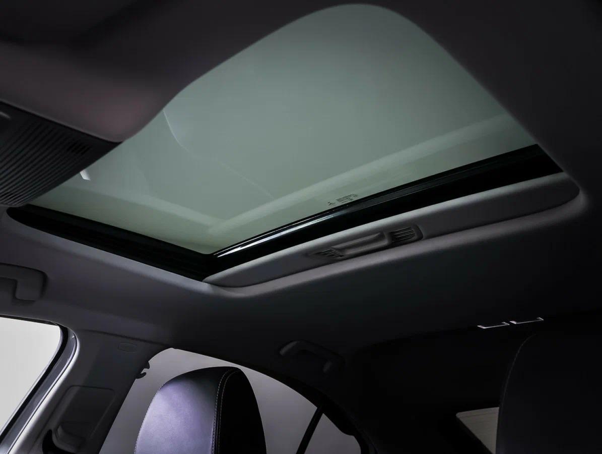 Skoda Octavia 2023, белый