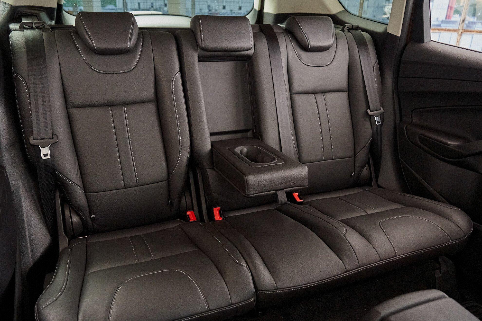 Ford Kuga 2013, коричневый