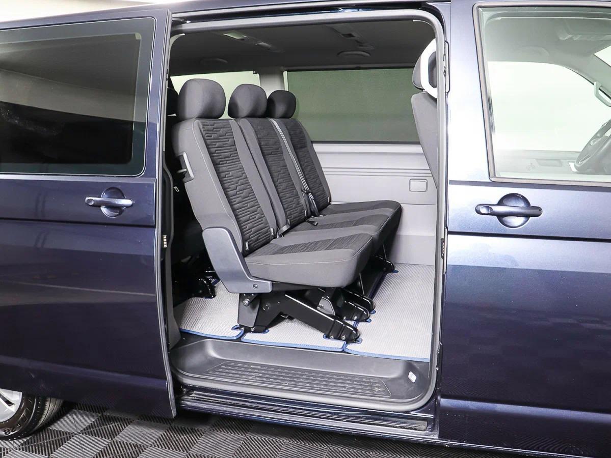 Volkswagen Caravelle 2021, синий