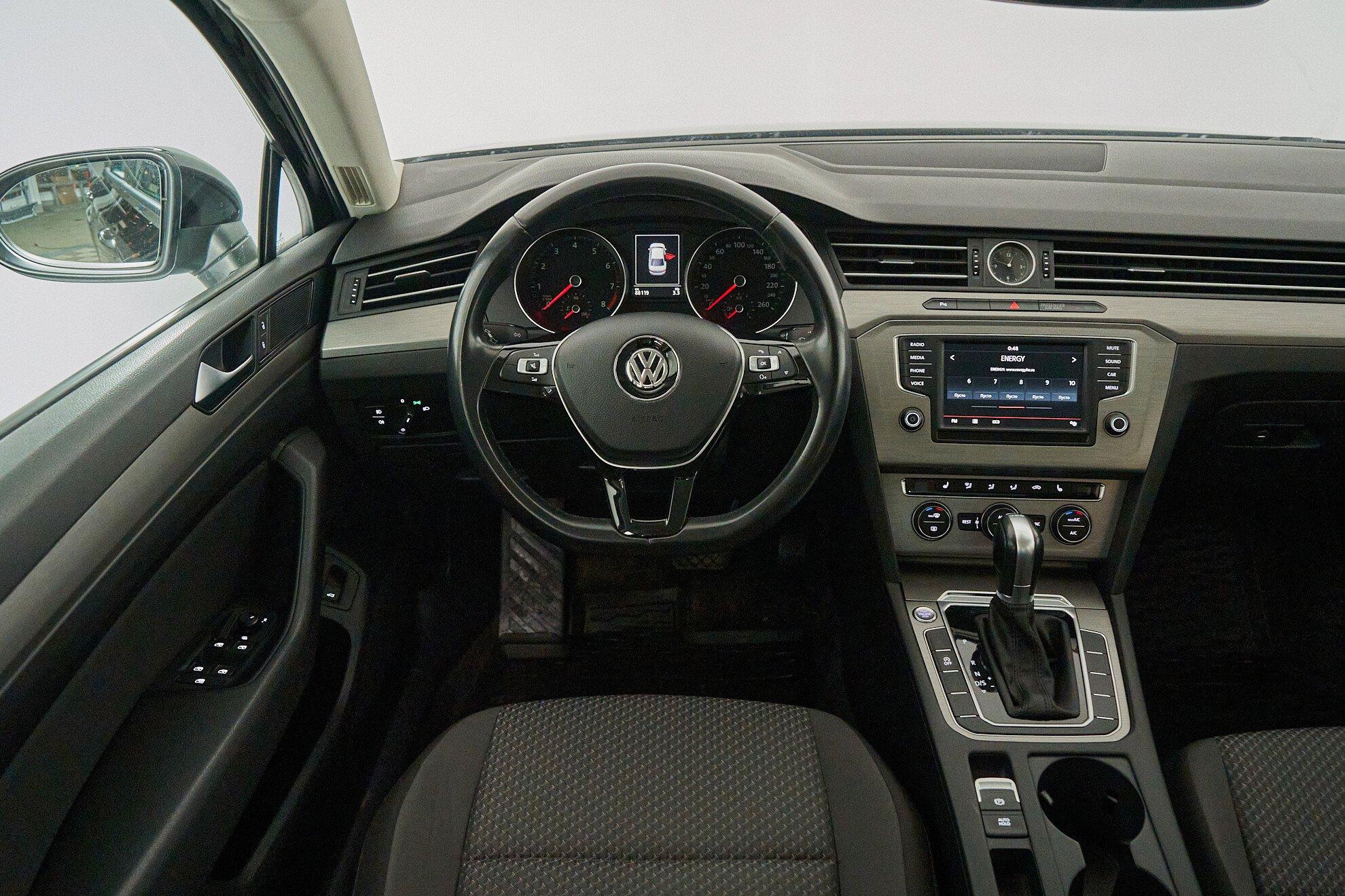 Volkswagen Passat 2019, черный