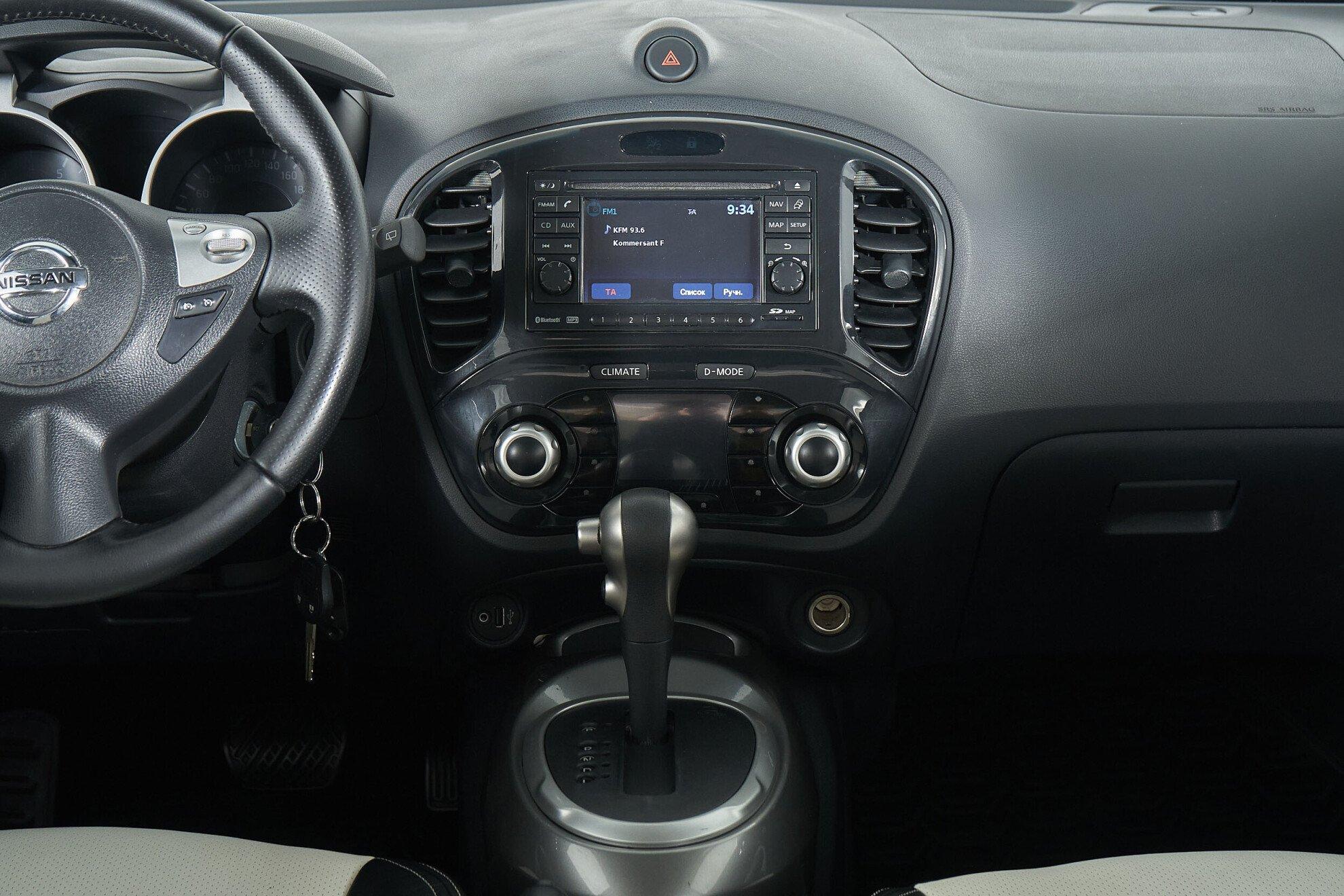 Nissan Juke 2014, белый