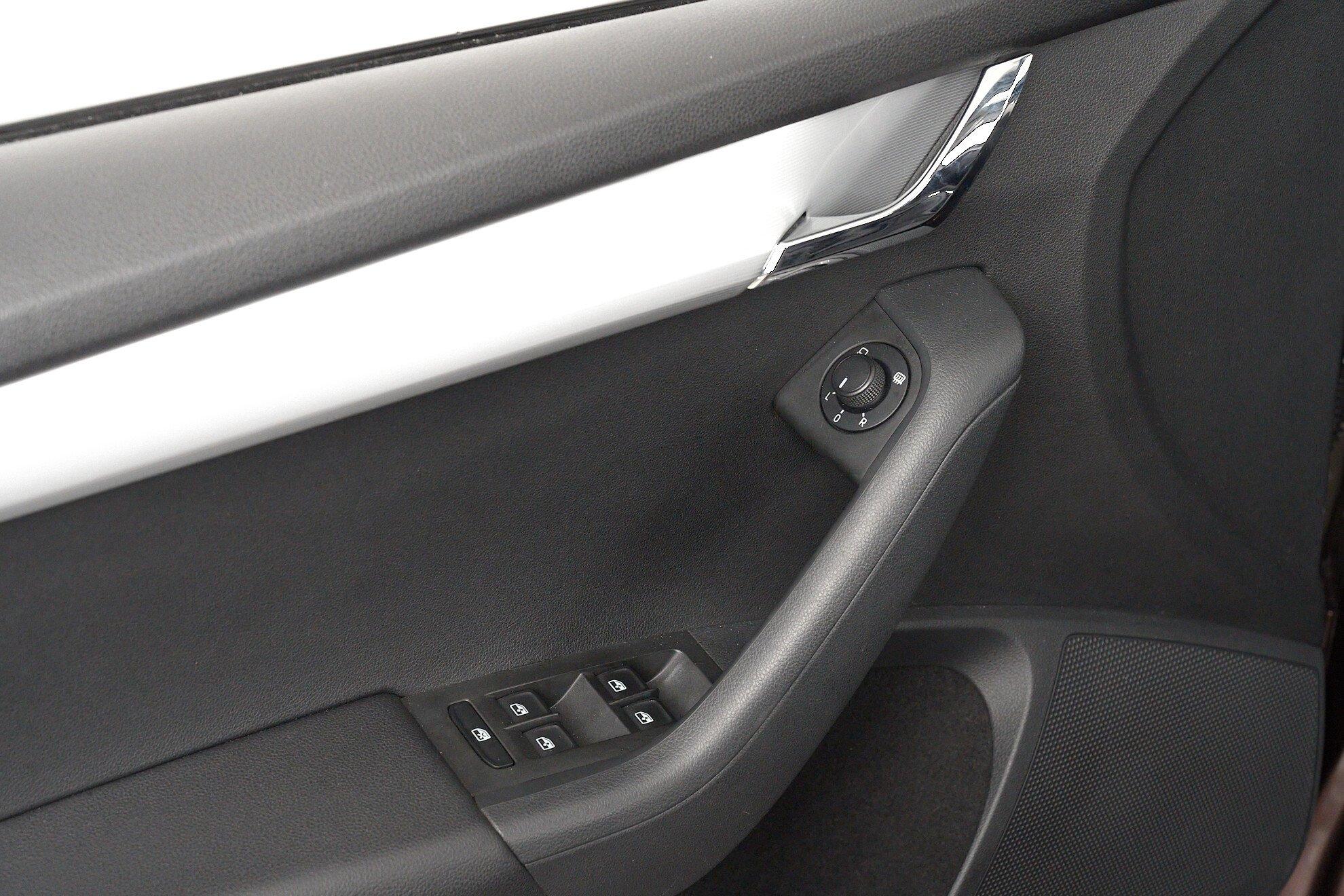 Skoda Octavia 2016, коричневый