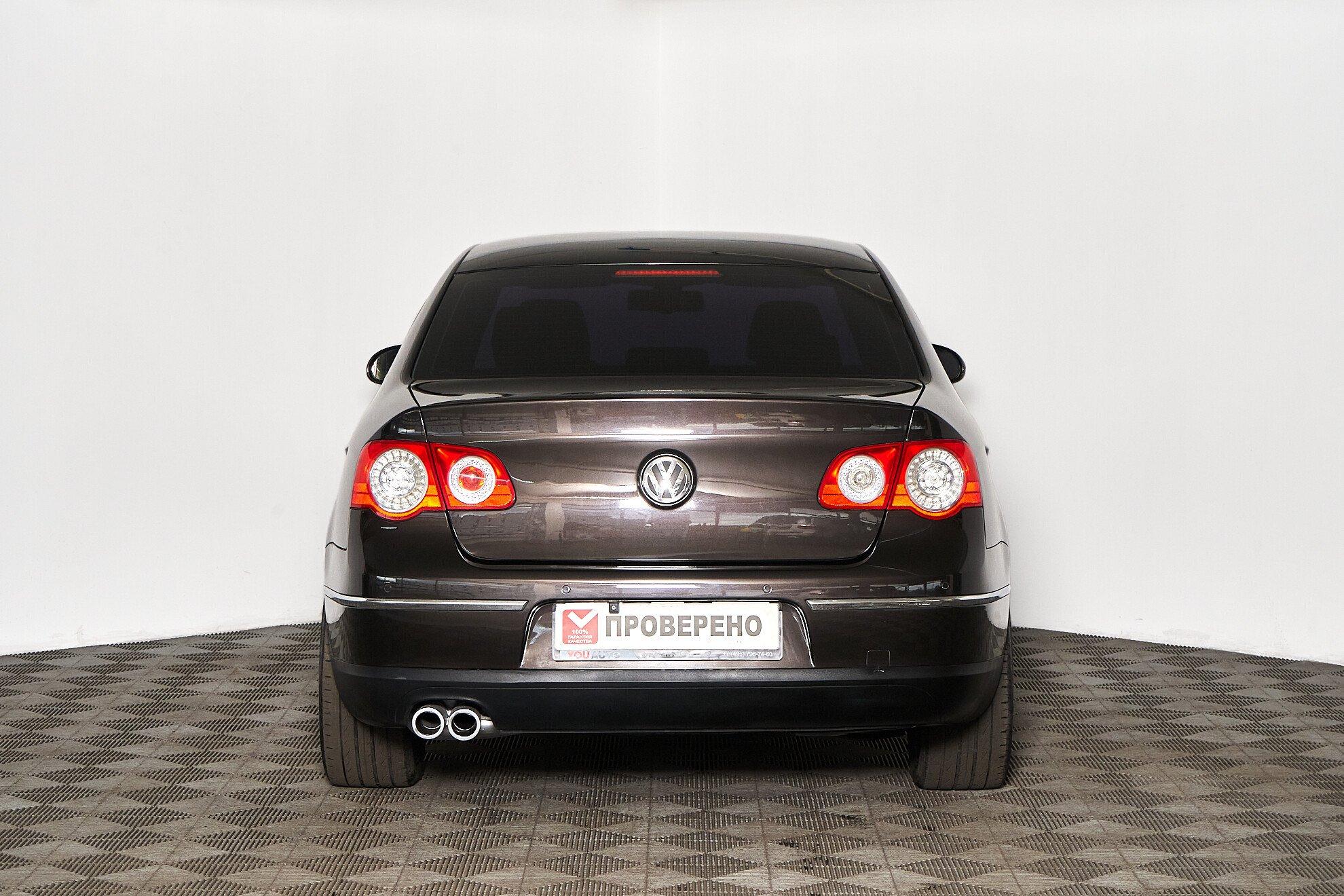 Volkswagen Passat 2010, коричневый