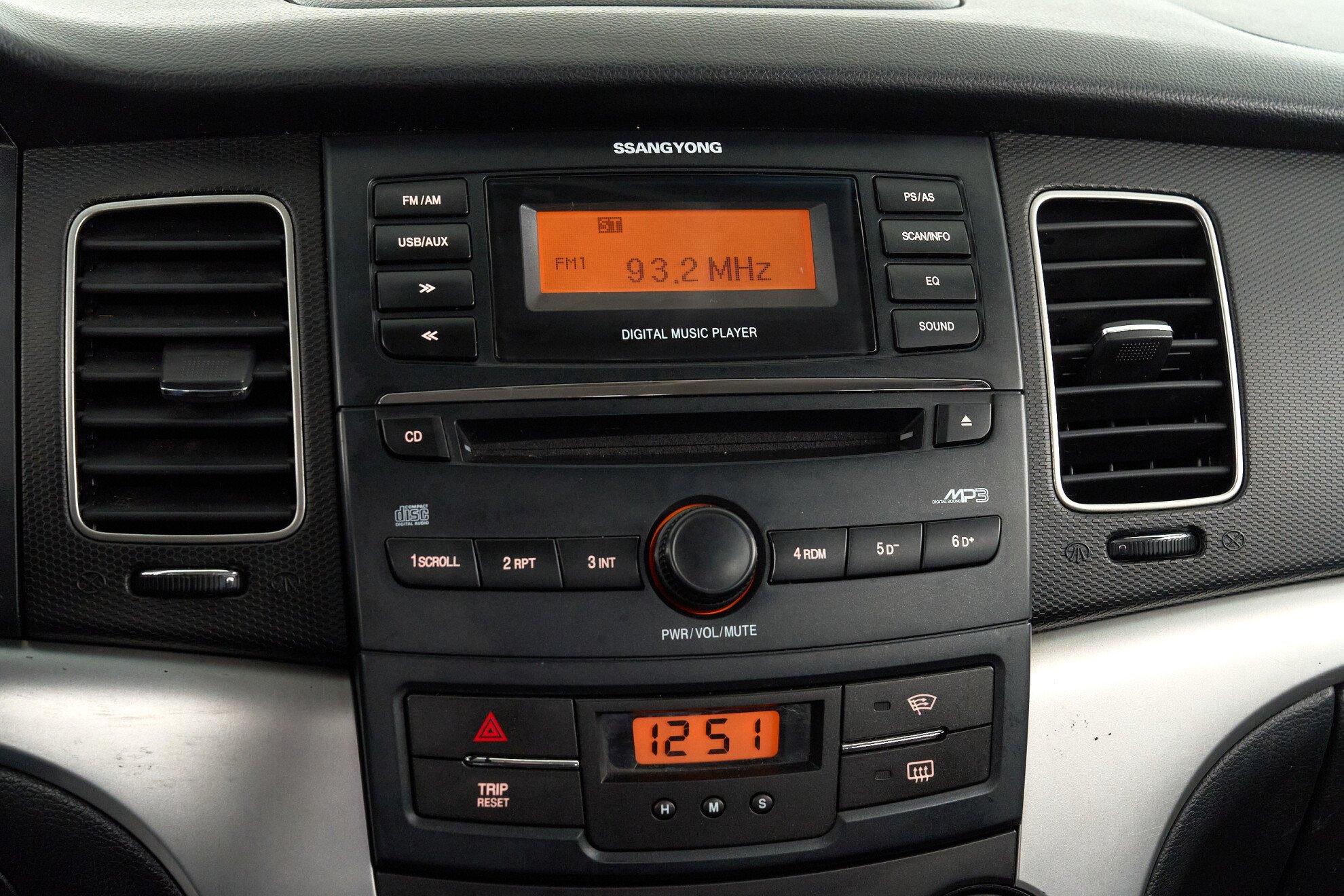 SsangYong Actyon 2011, черный