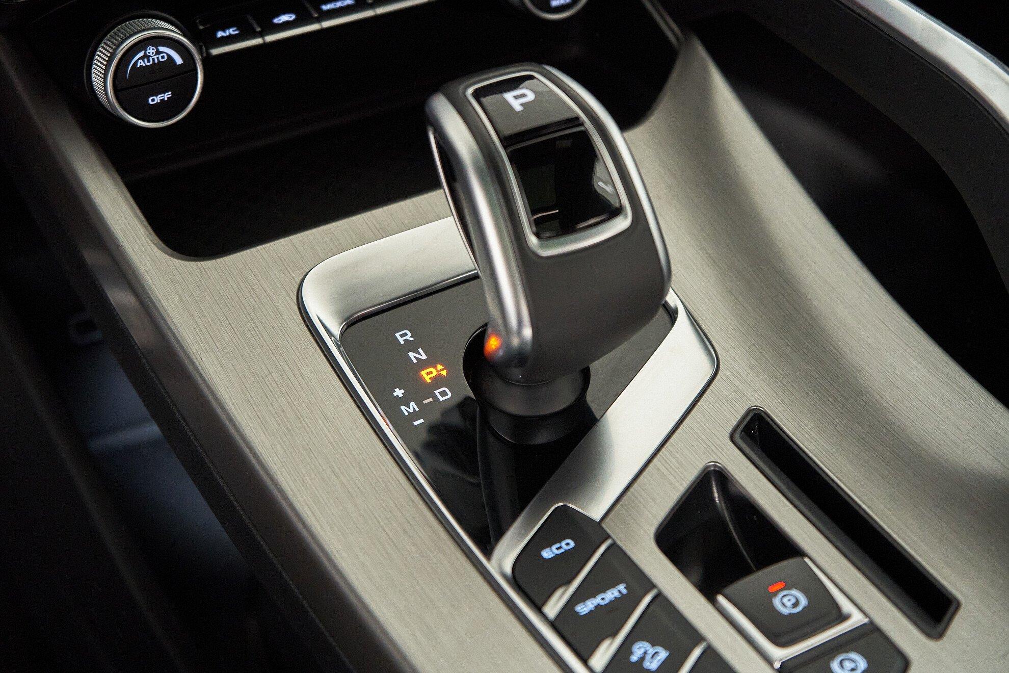 Geely Coolray 2020, серебряный