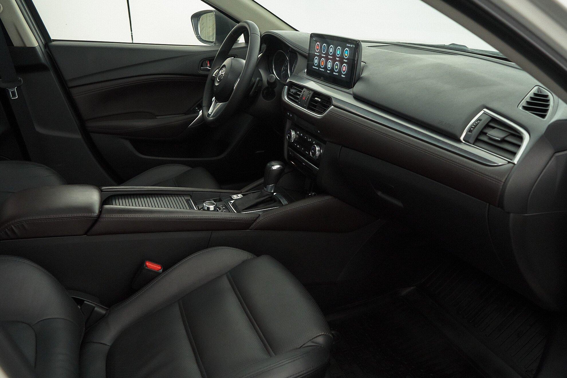 Mazda 6 2017, белый