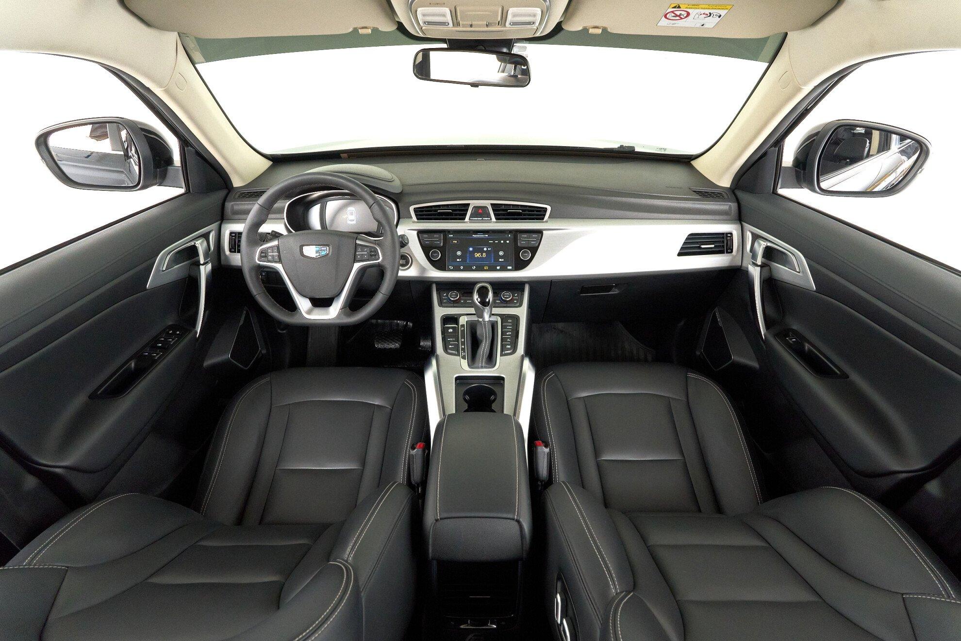Geely Atlas 2018, черный