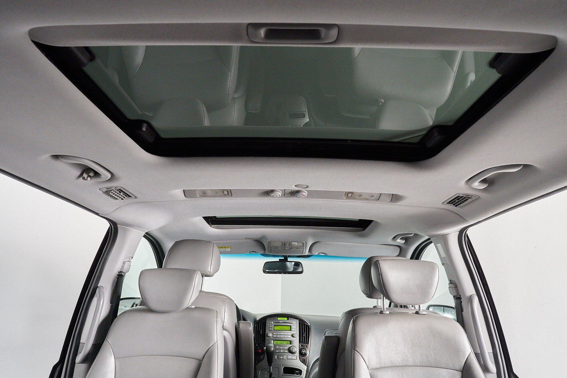 Hyundai Grand Starex 2014, черный