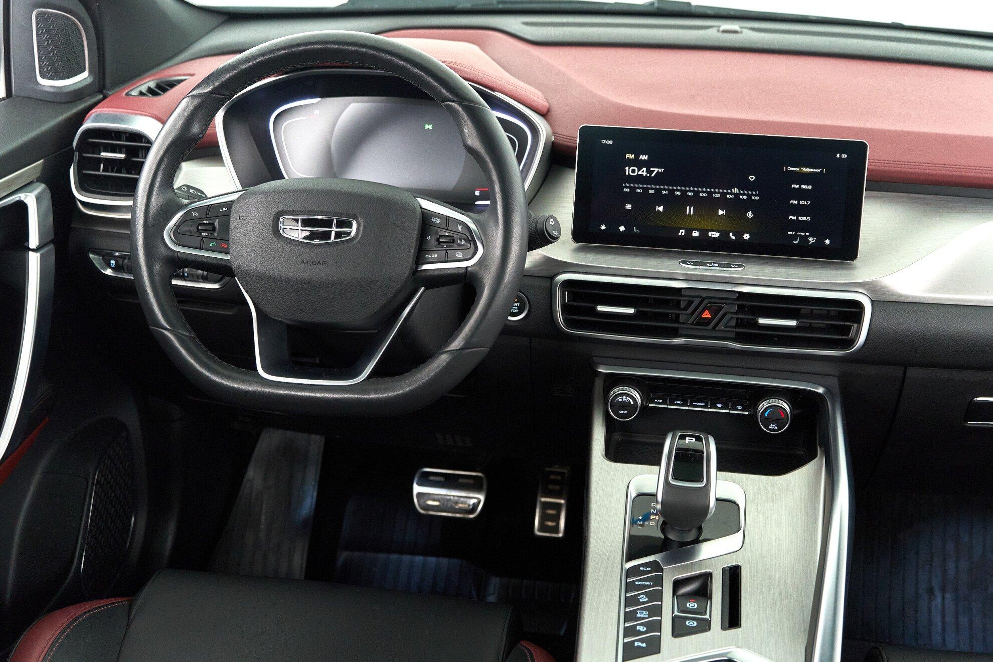 Geely Coolray 2021, белый