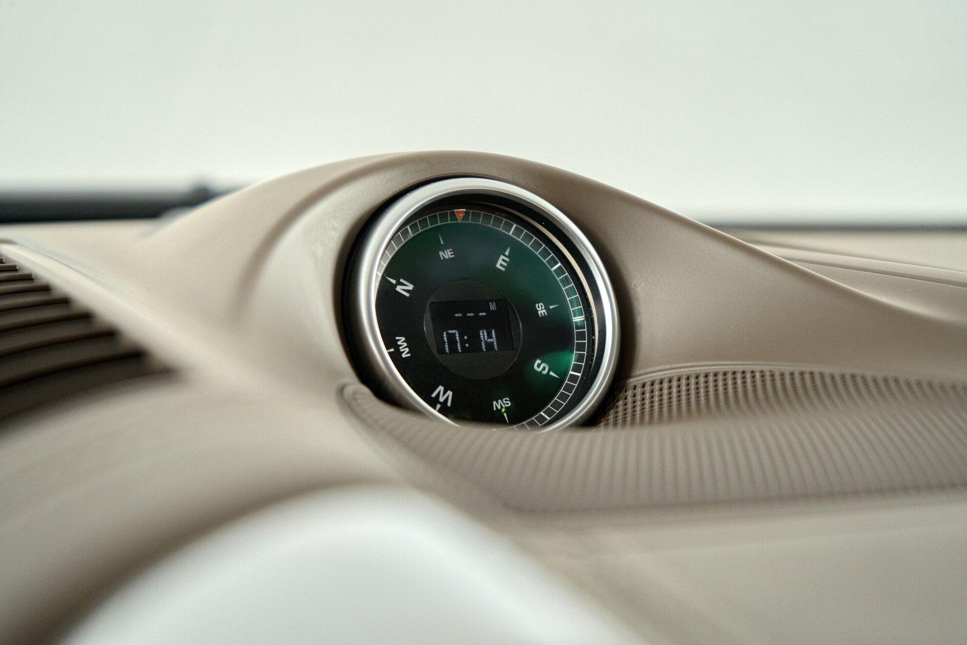 Porsche Cayenne 2012, черный