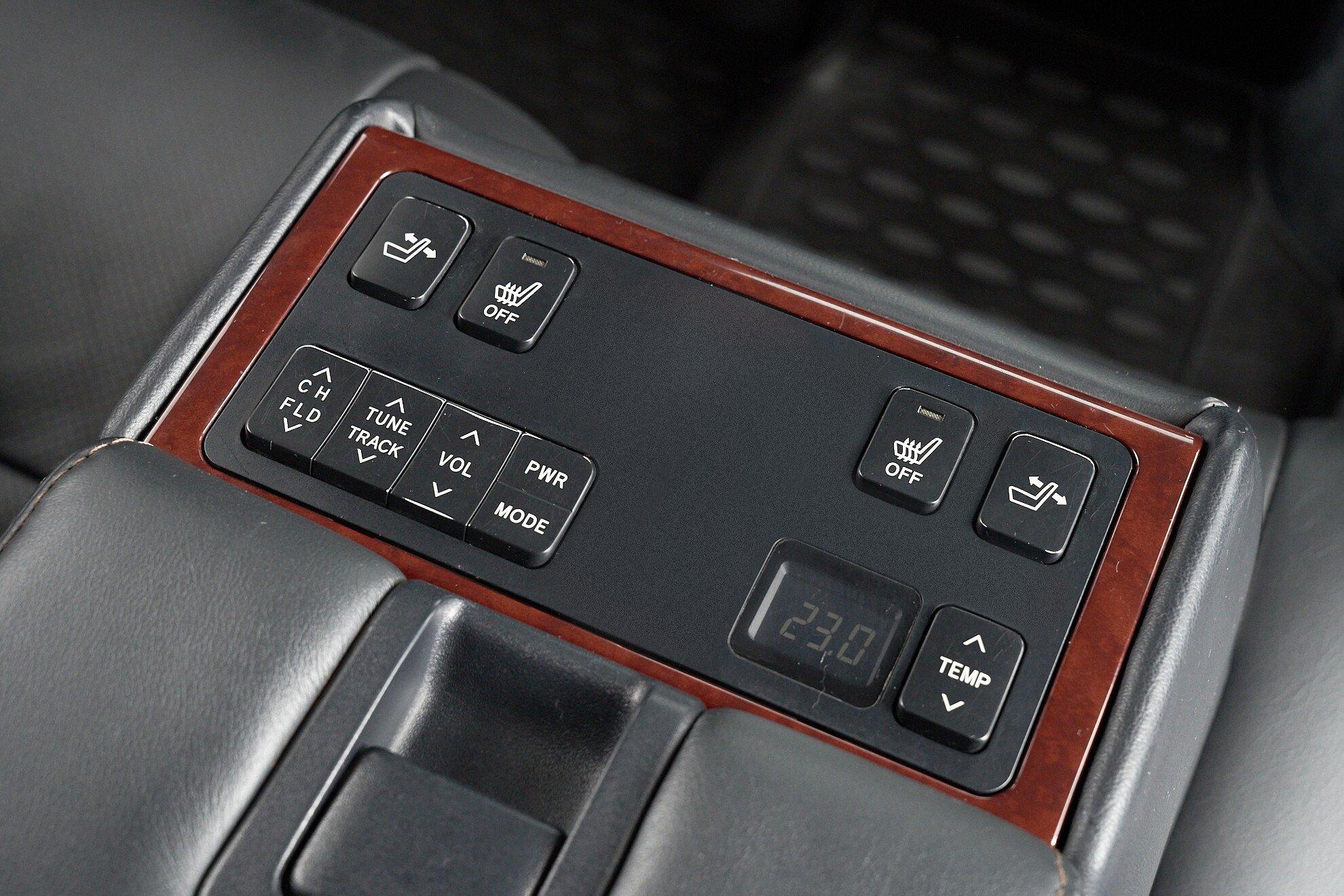 Toyota Camry 2012, белый