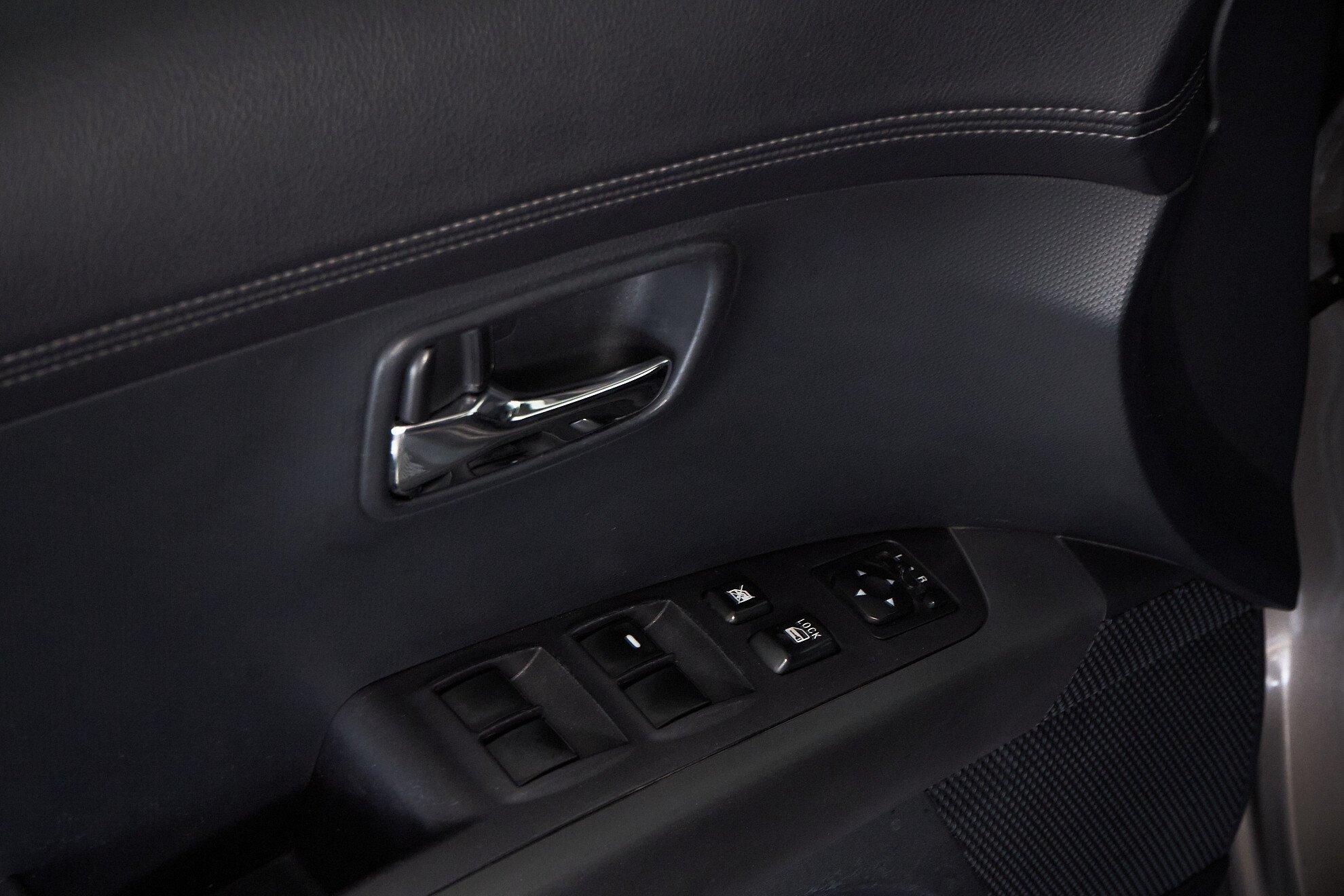 Mitsubishi Outlander 2011, коричневый