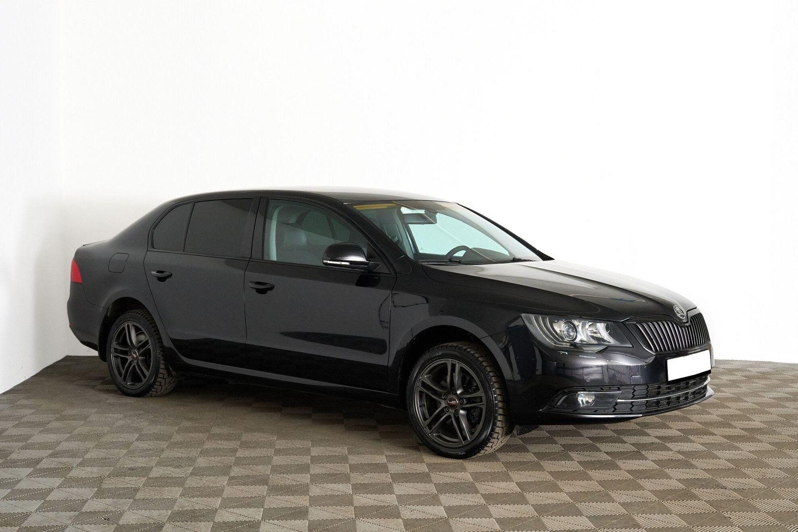 Skoda Superb 2014, черный