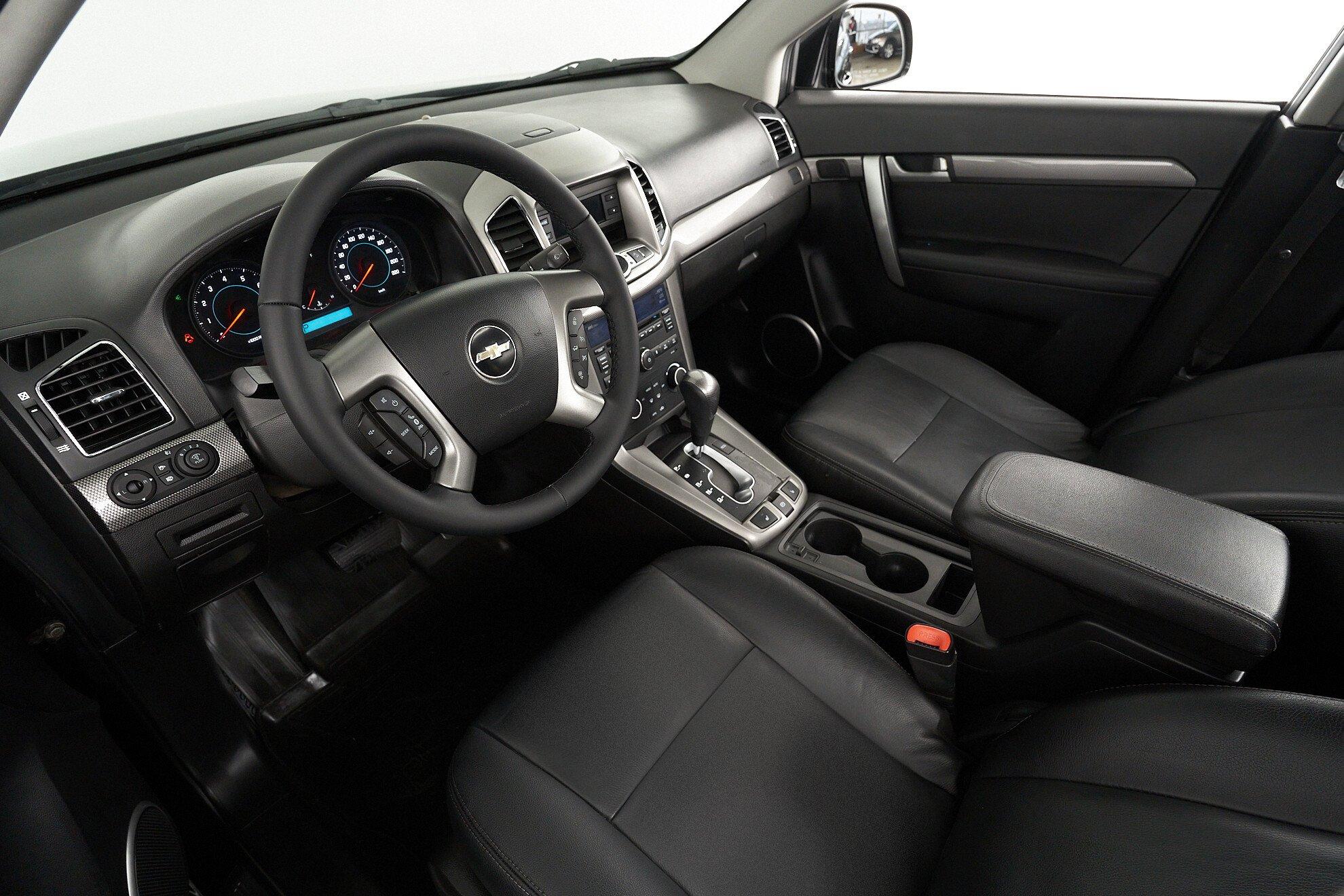 Chevrolet Captiva 2012, черный