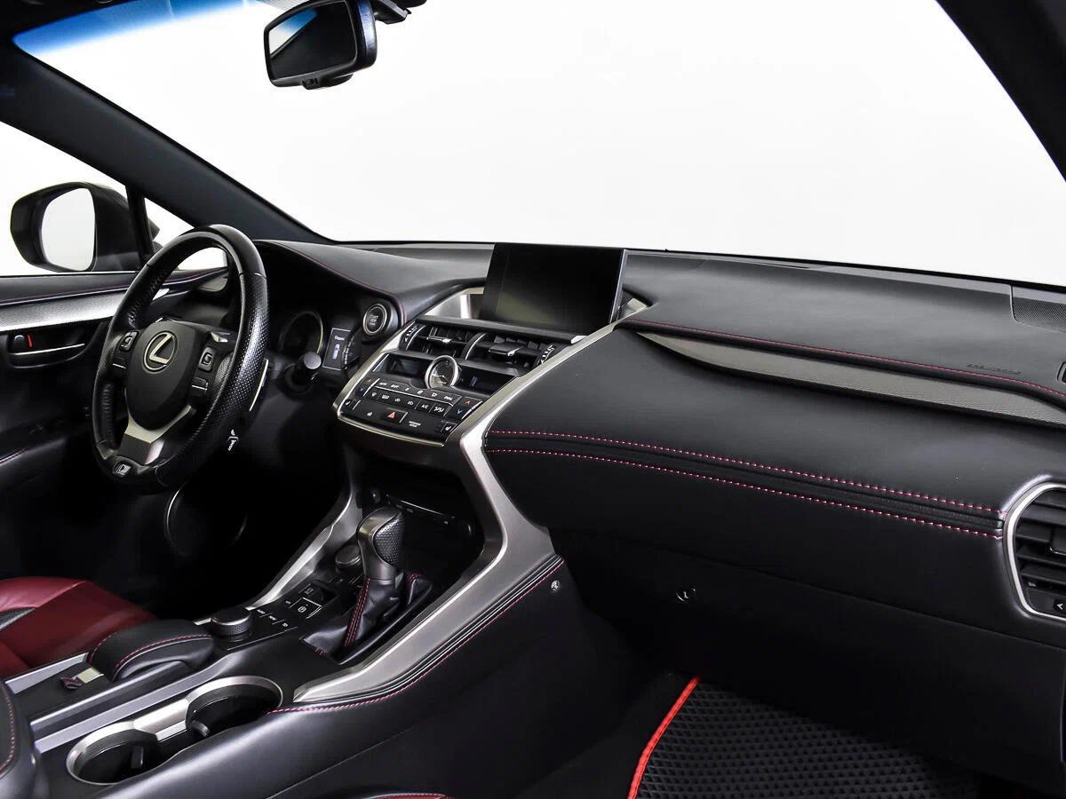 Lexus NX 2016, белый