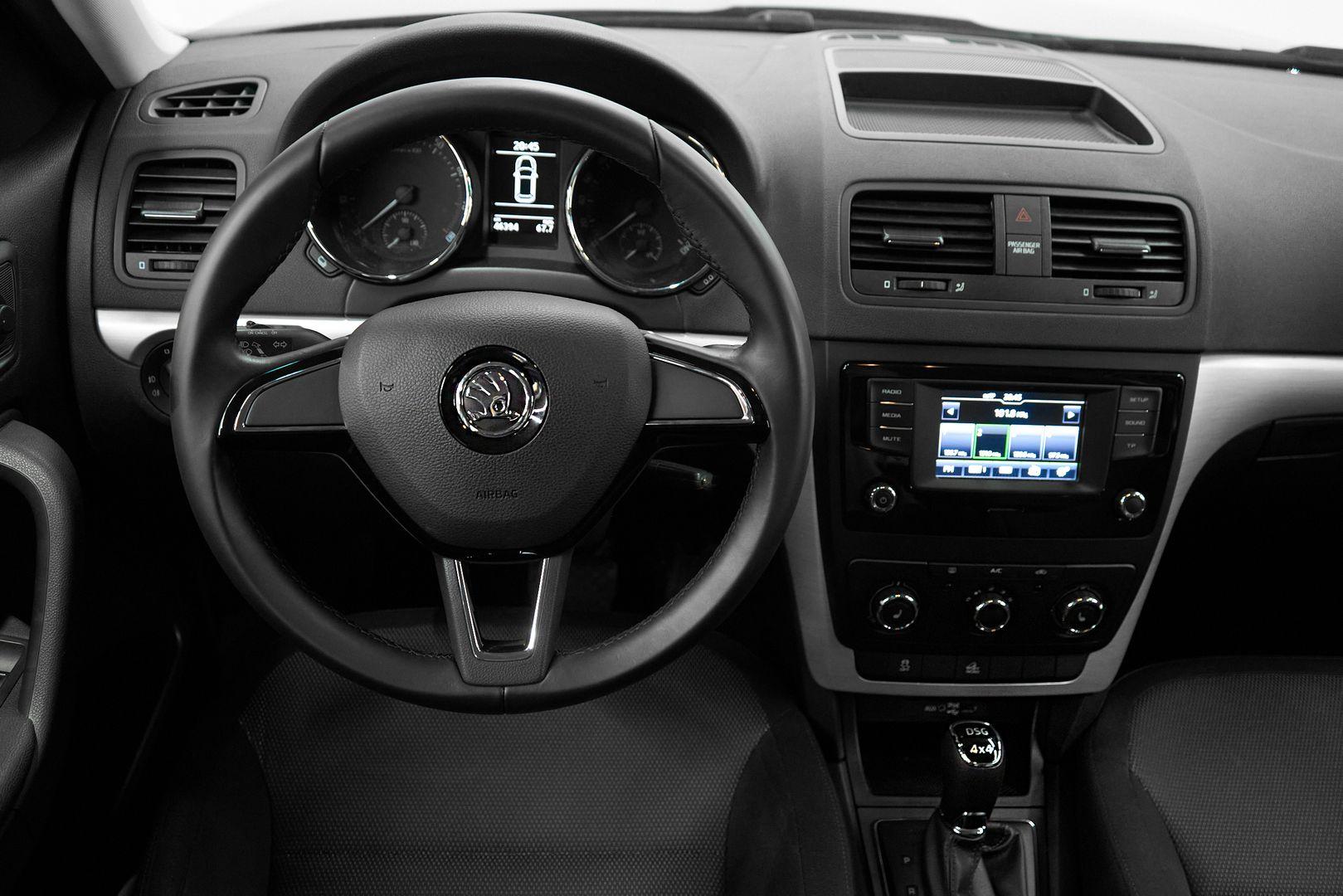 Skoda Yeti 2017, серый