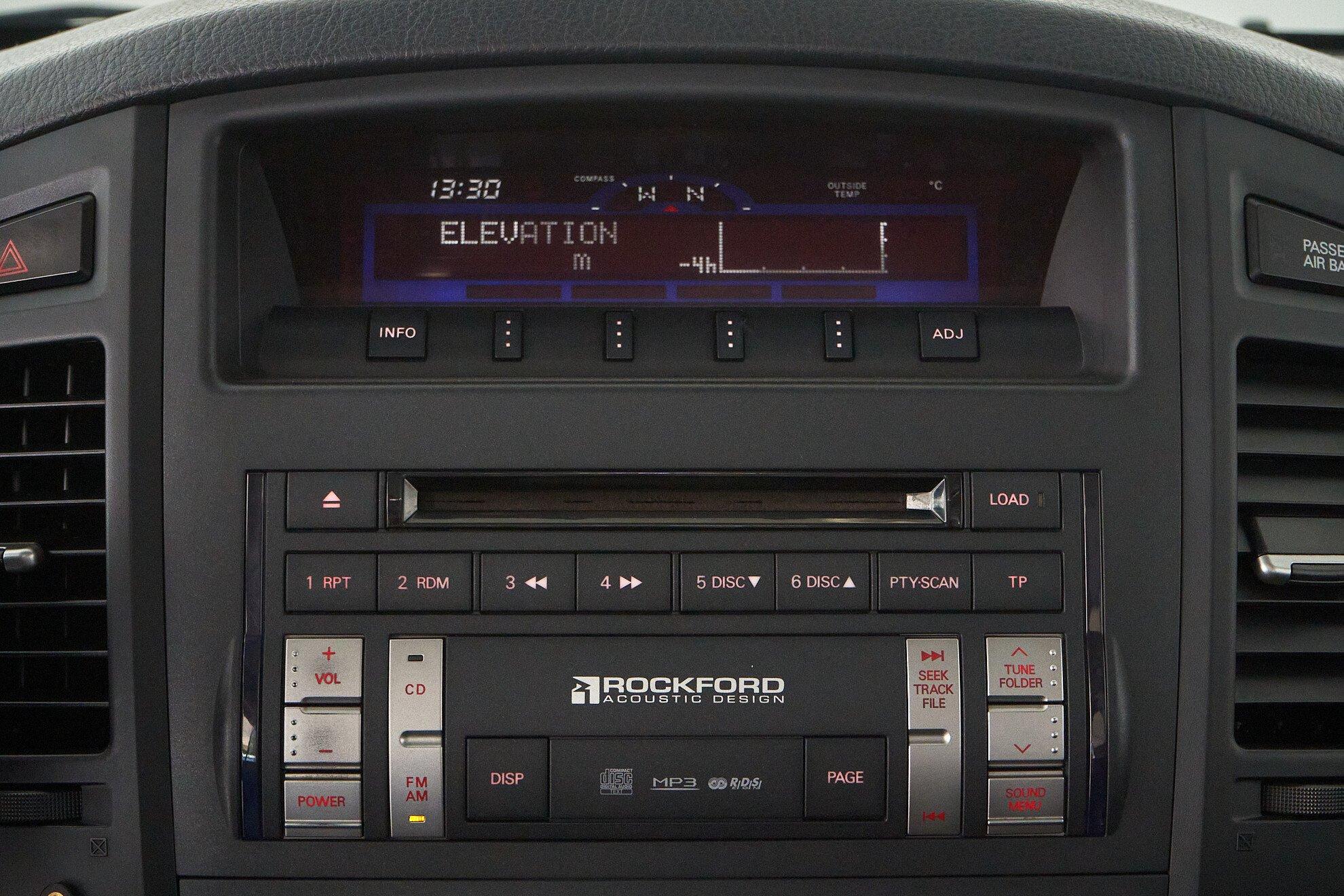 Mitsubishi Pajero 2007, черный