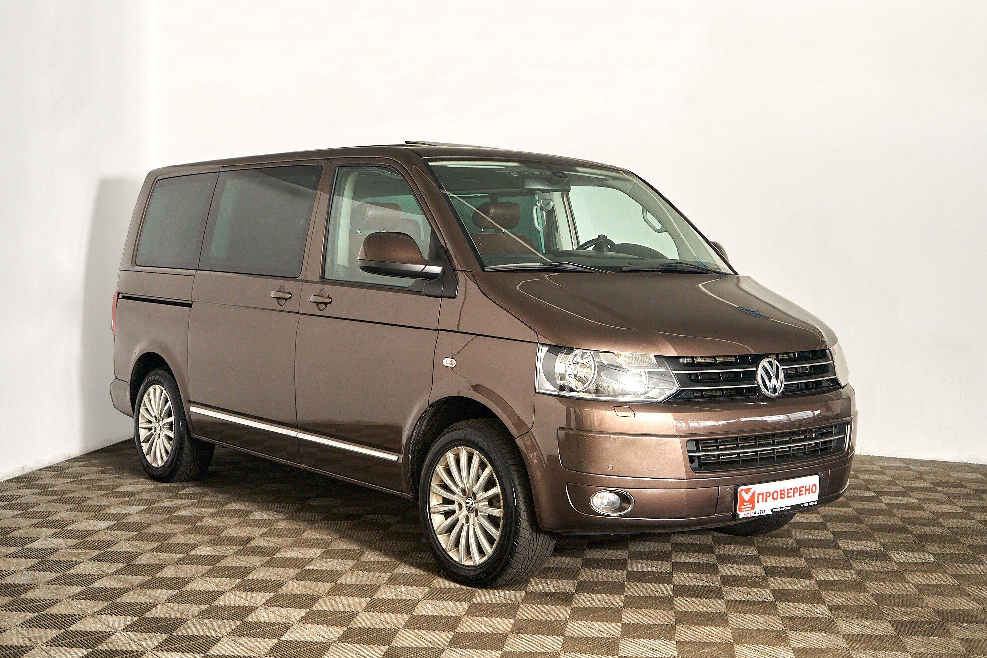 Volkswagen Multivan 2010, коричневый