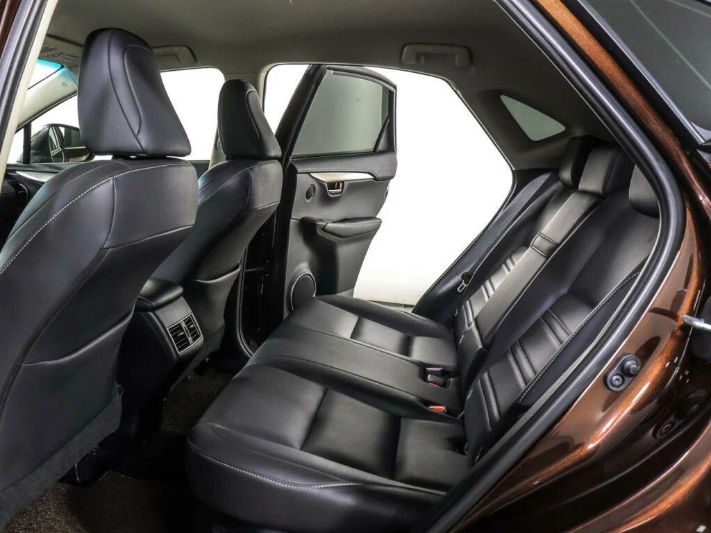 Lexus NX 2017, коричневый