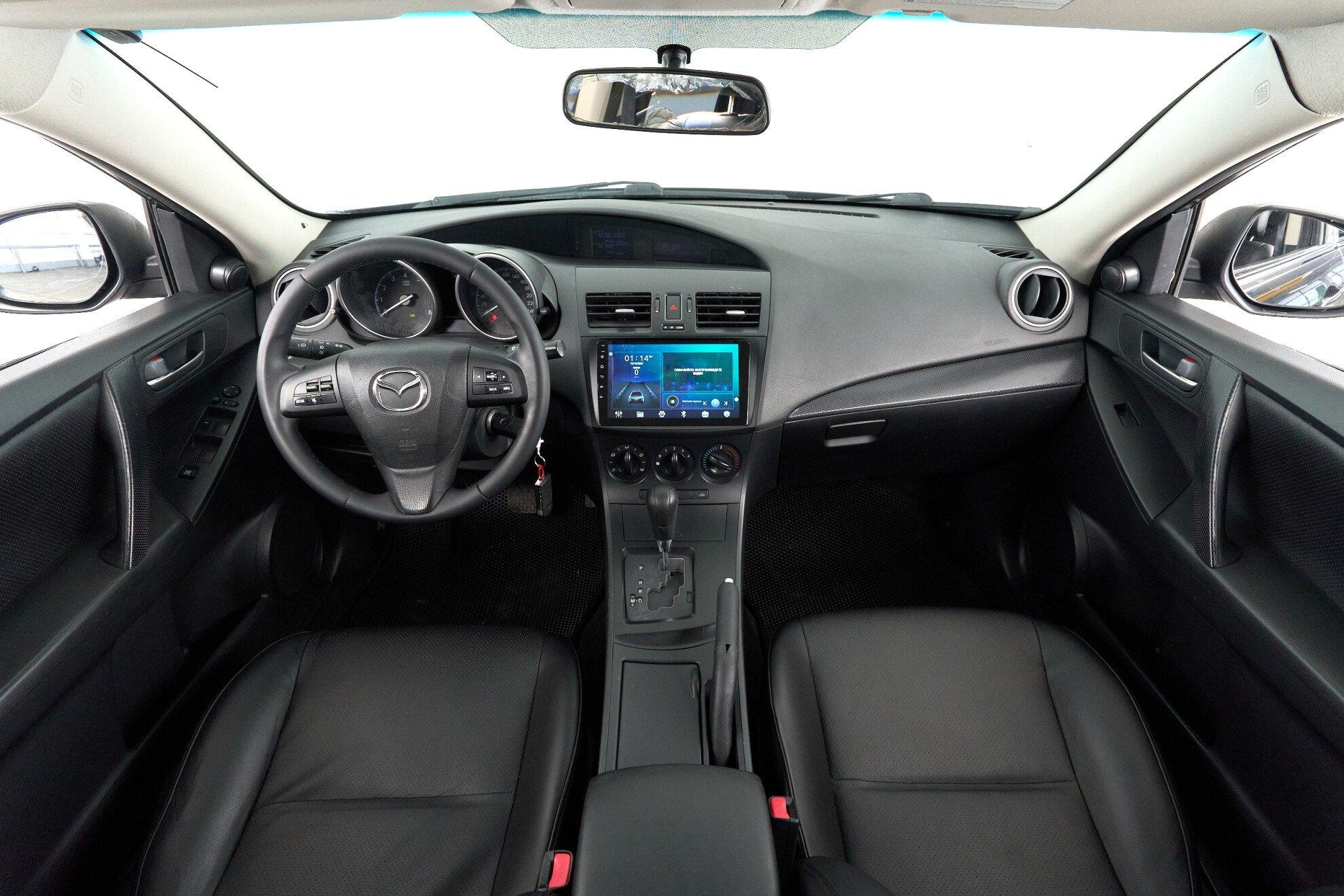 Mazda 3 2011, черный