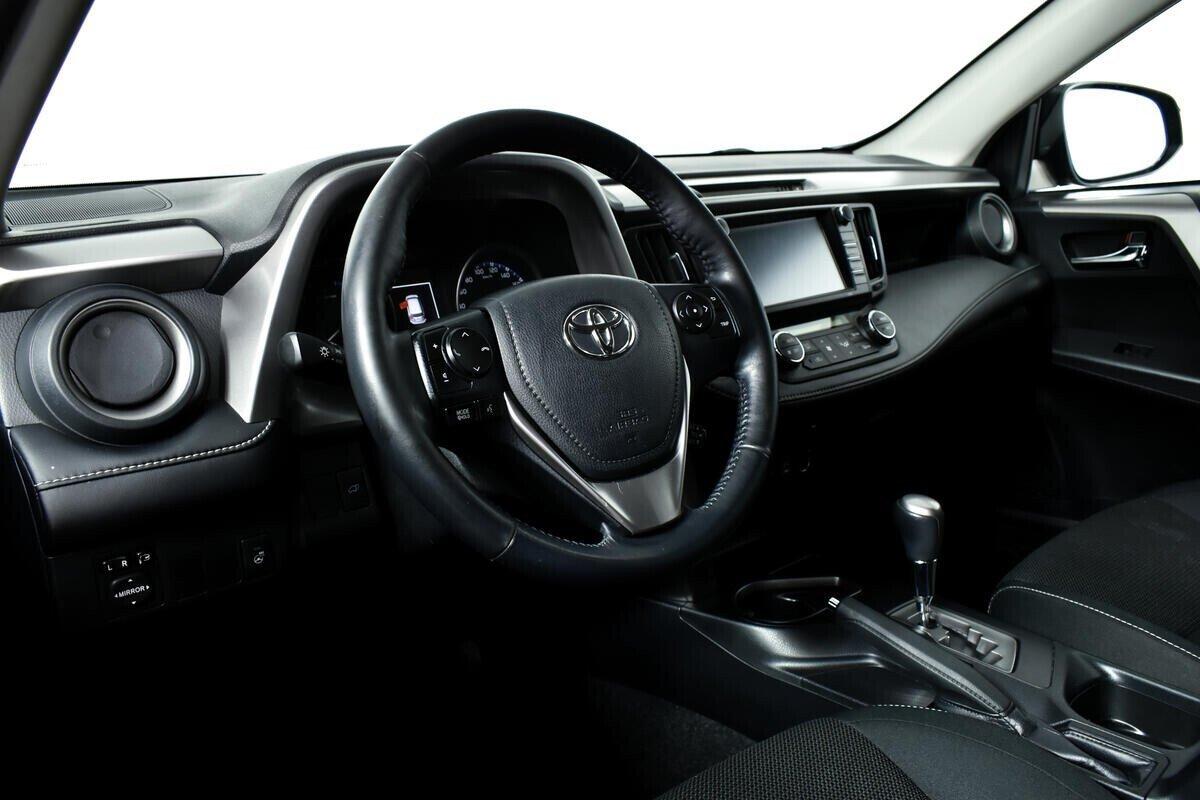 Toyota RAV4 2019, черный